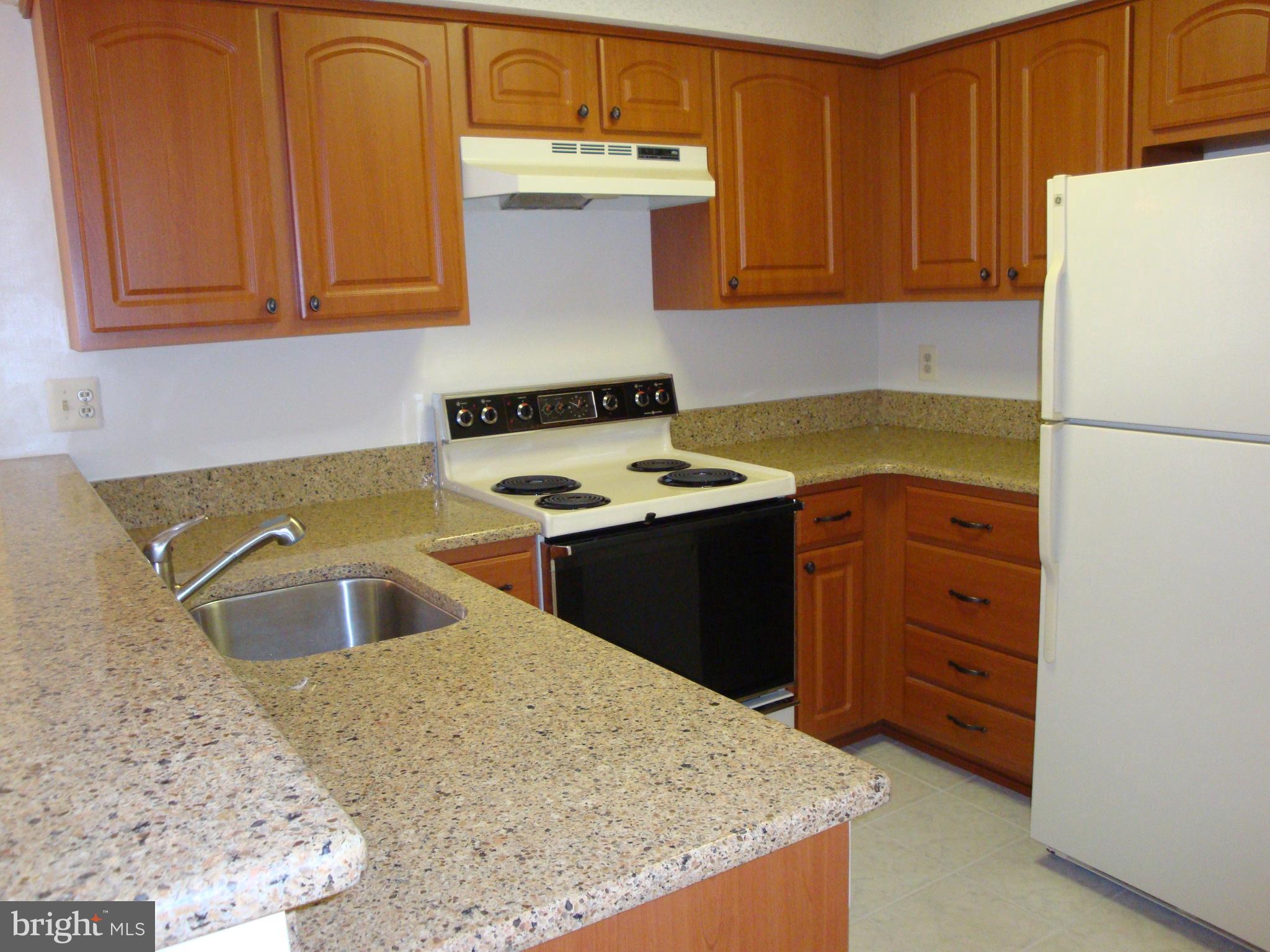 TIERS OF MANCHESTER LAKES - Residential Lease