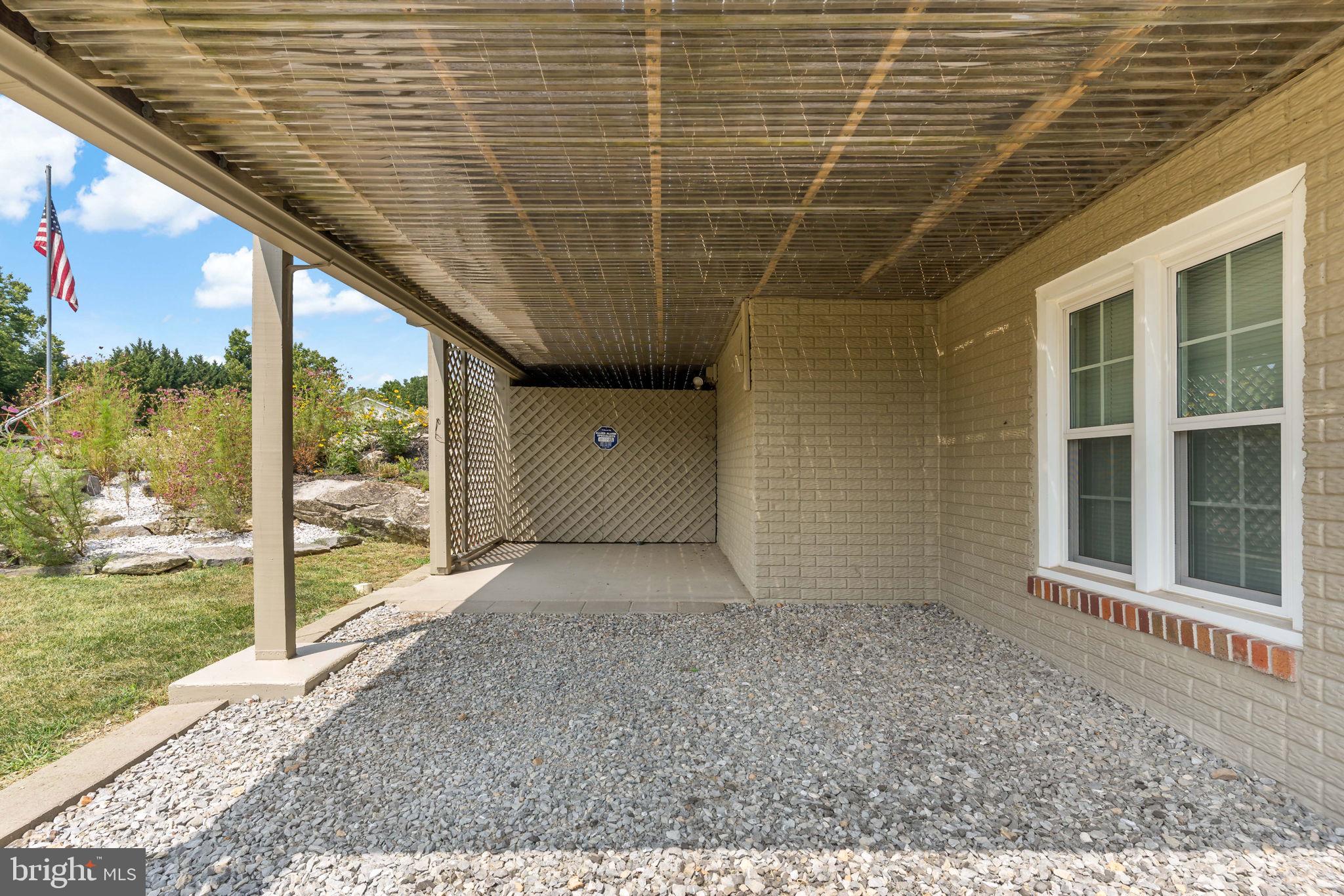 HOLLIS MANOR - Residential