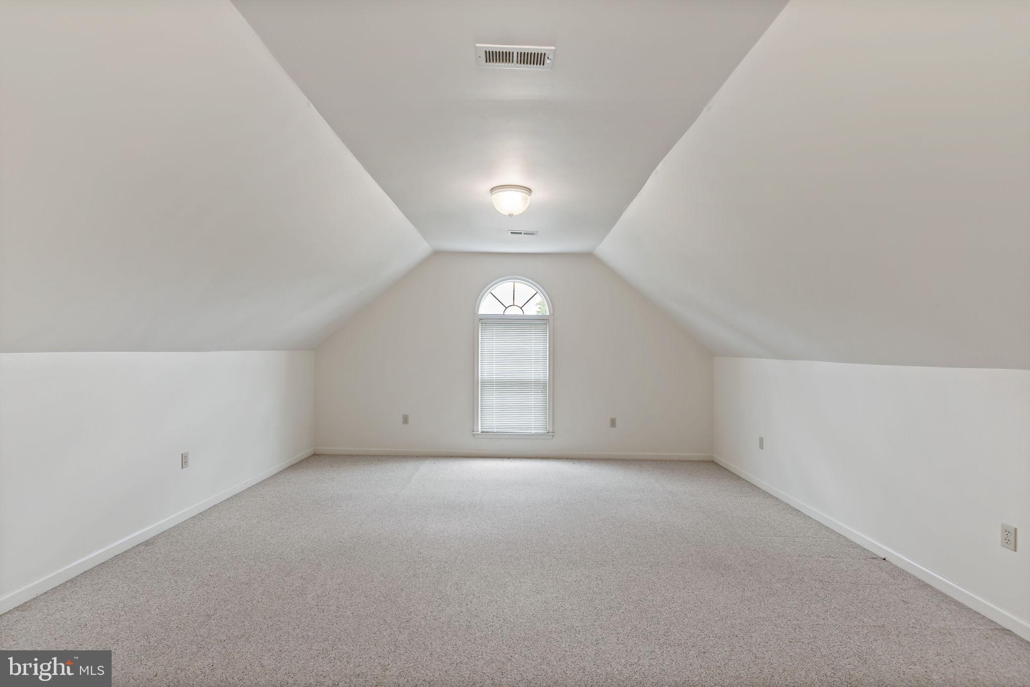 HOLLIS MANOR - Residential