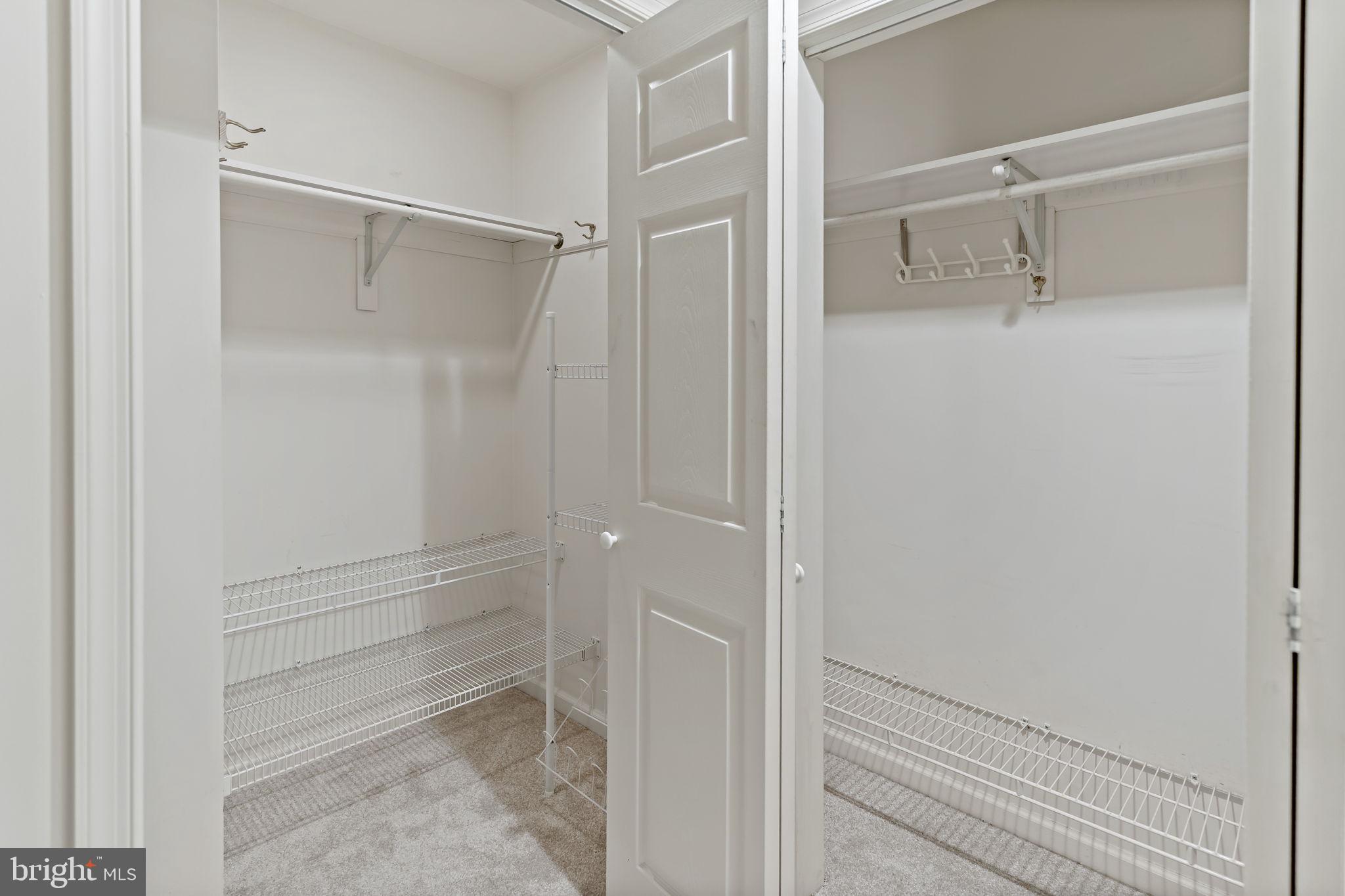 HOLLIS MANOR - Residential