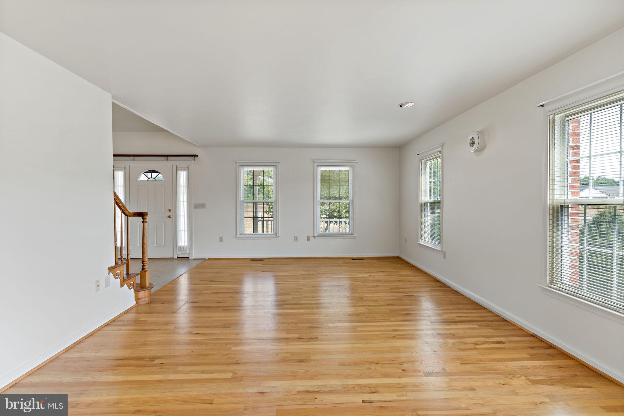 HOLLIS MANOR - Residential