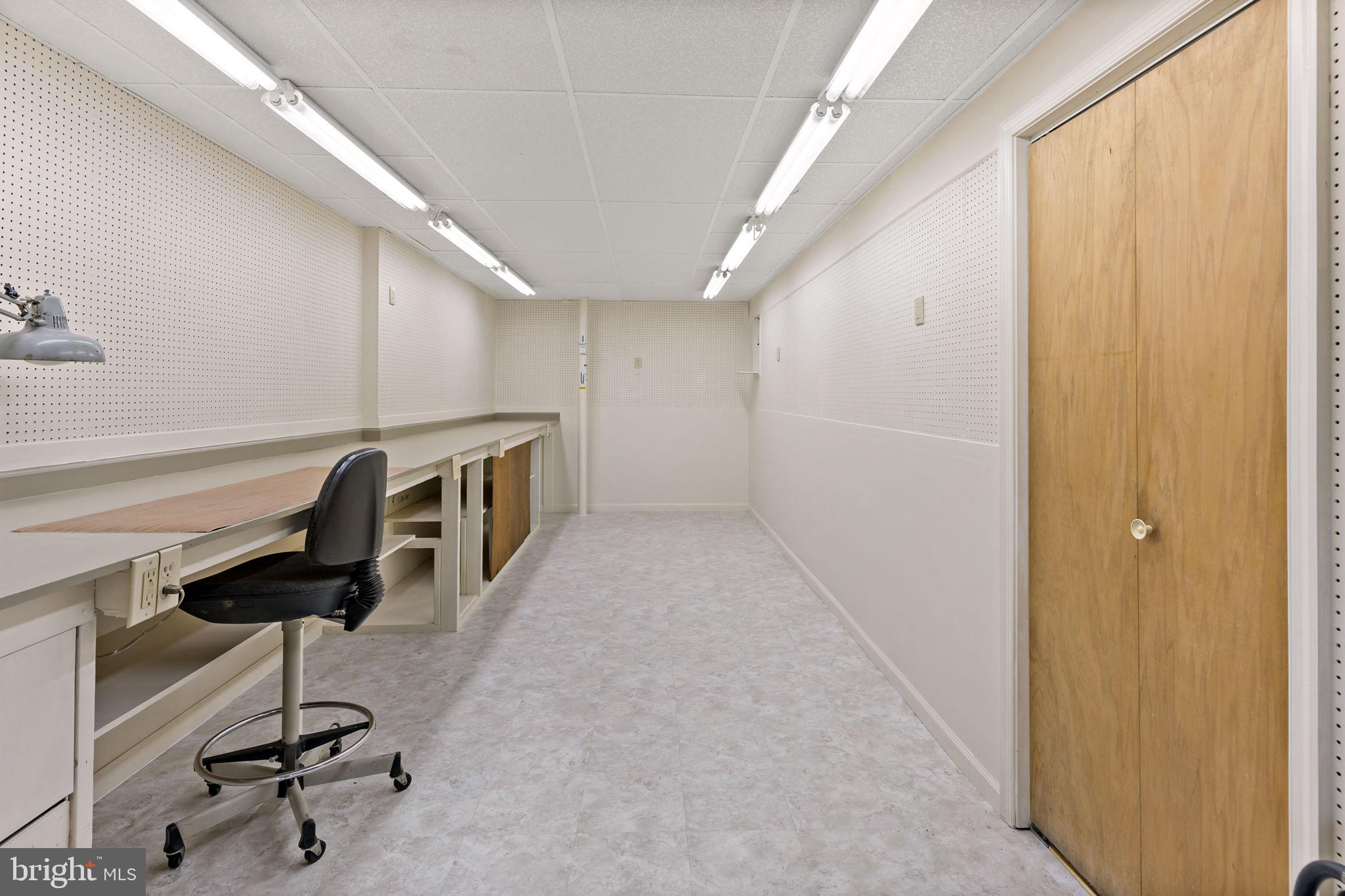 HOLLIS MANOR - Residential