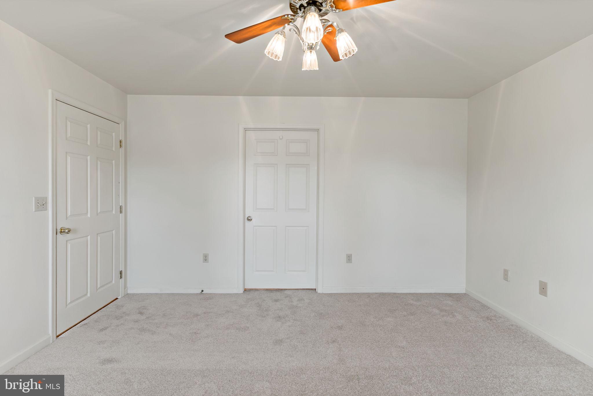 HOLLIS MANOR - Residential