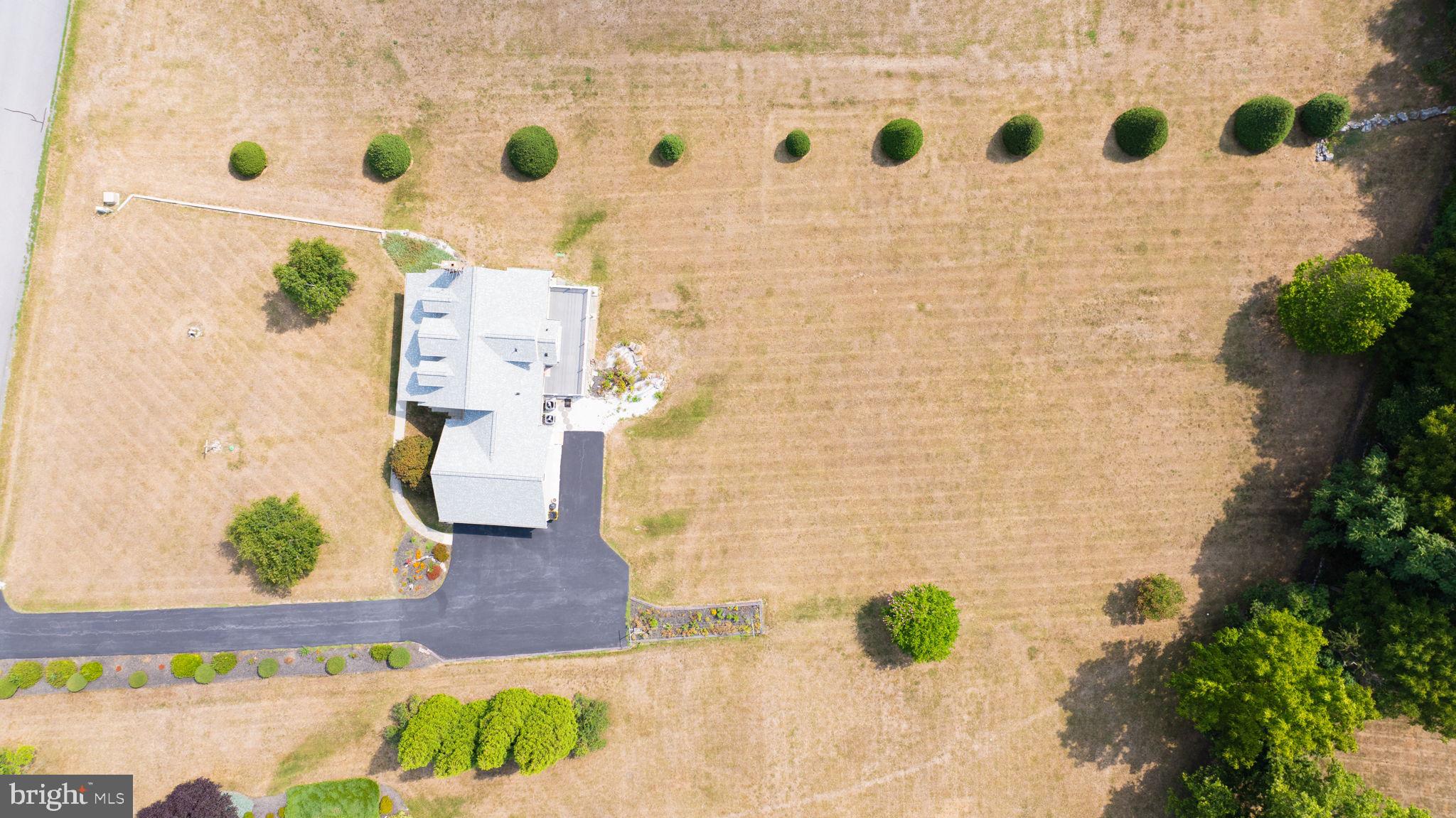 HOLLIS MANOR - Residential