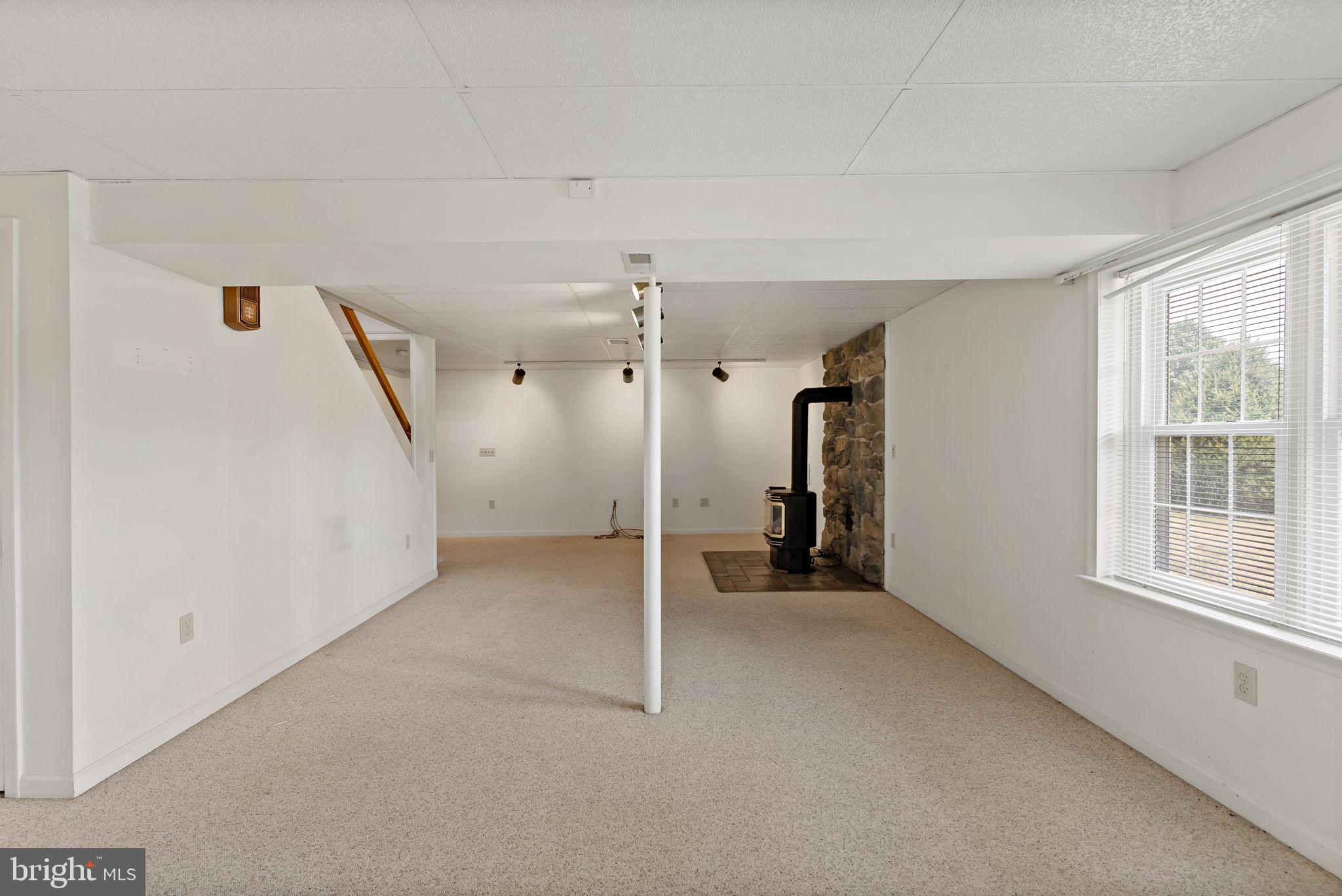 HOLLIS MANOR - Residential