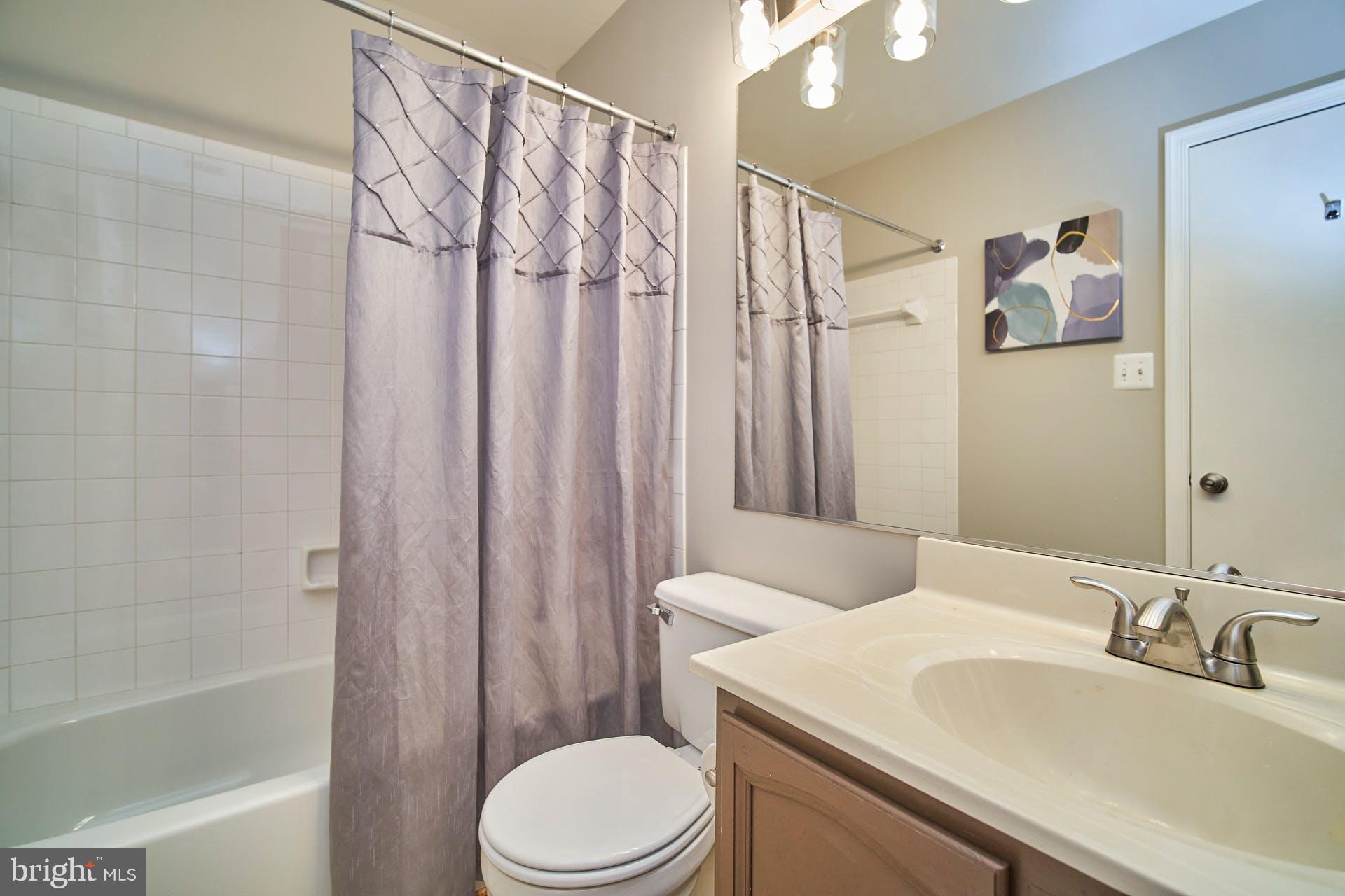 COLONY PARK - Residential