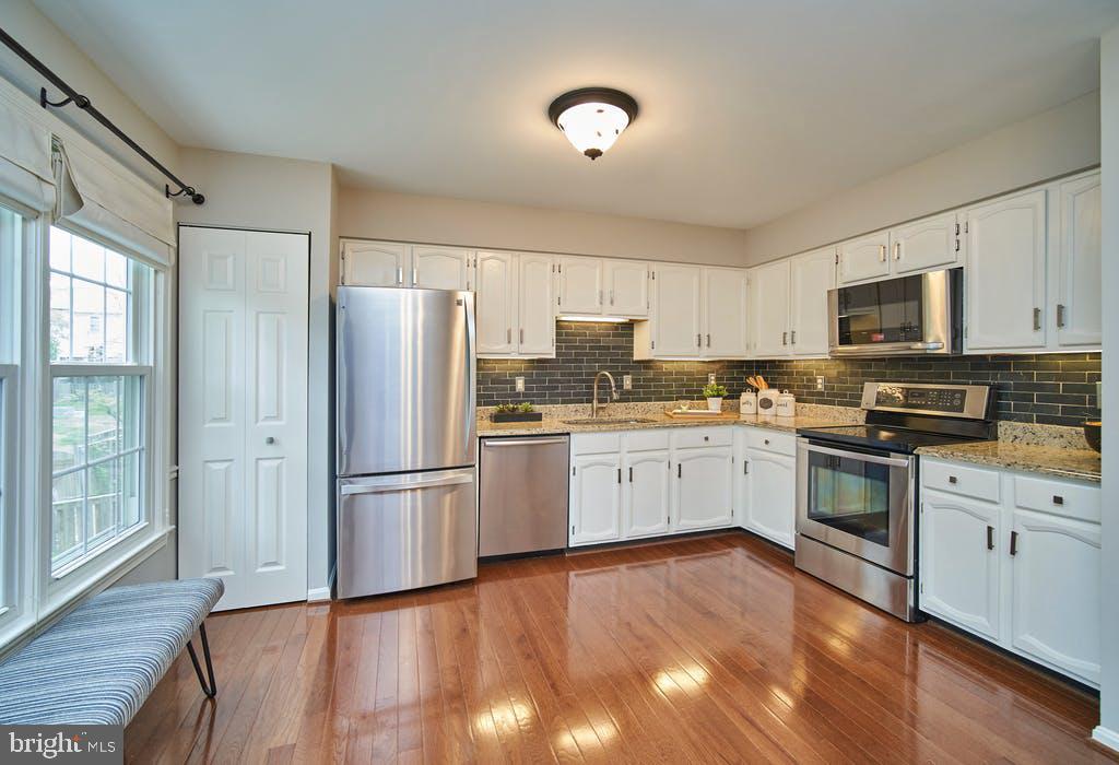 COLONY PARK - Residential