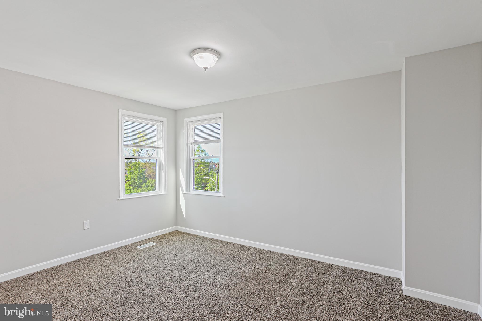 PERRING LOCH - Residential