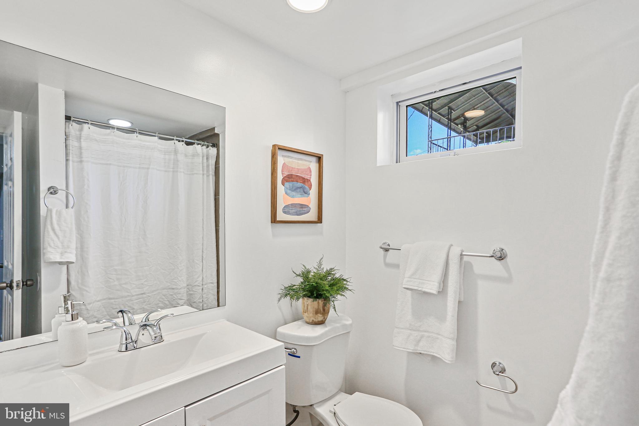 PERRING LOCH - Residential