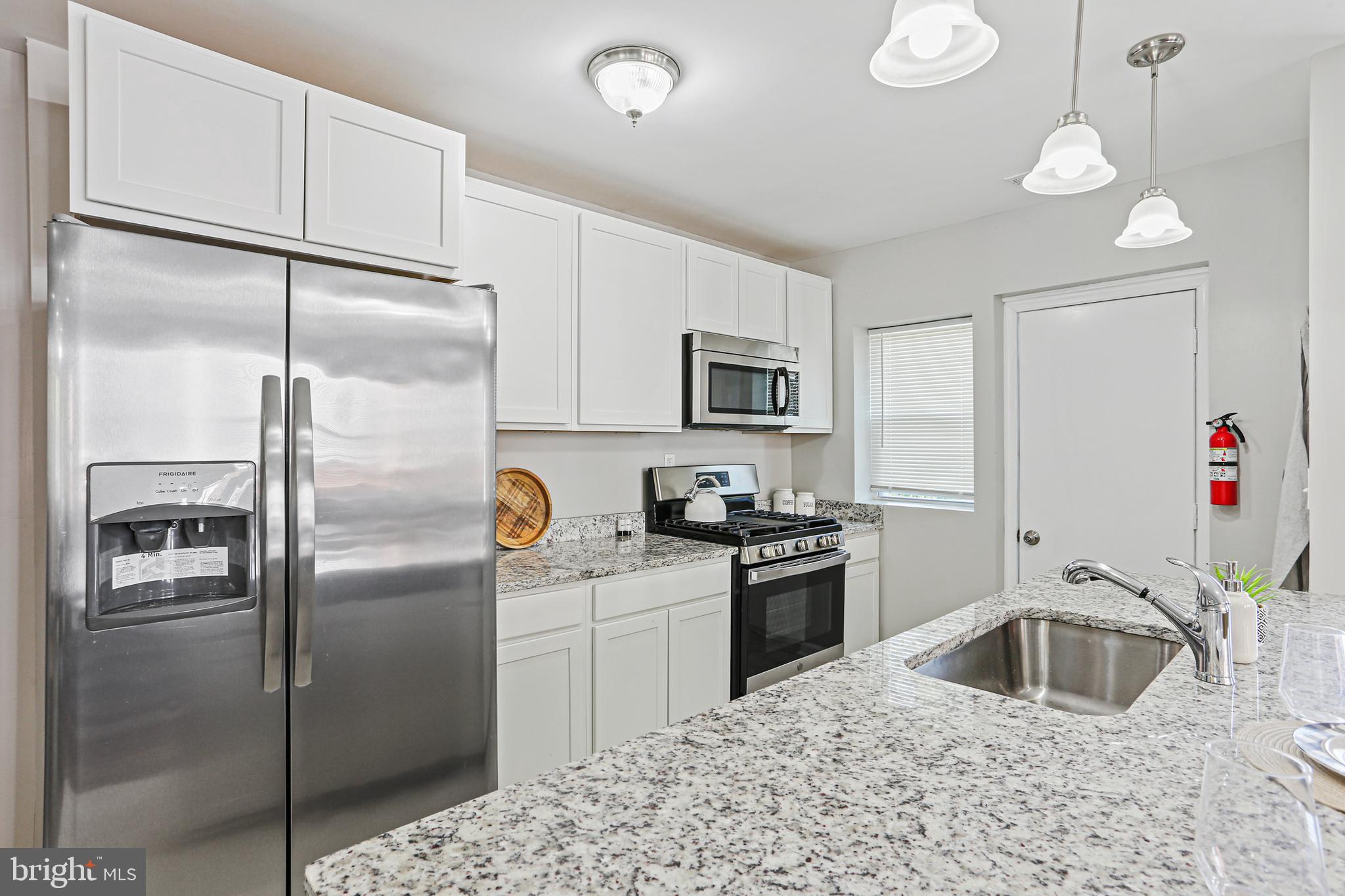 PERRING LOCH - Residential