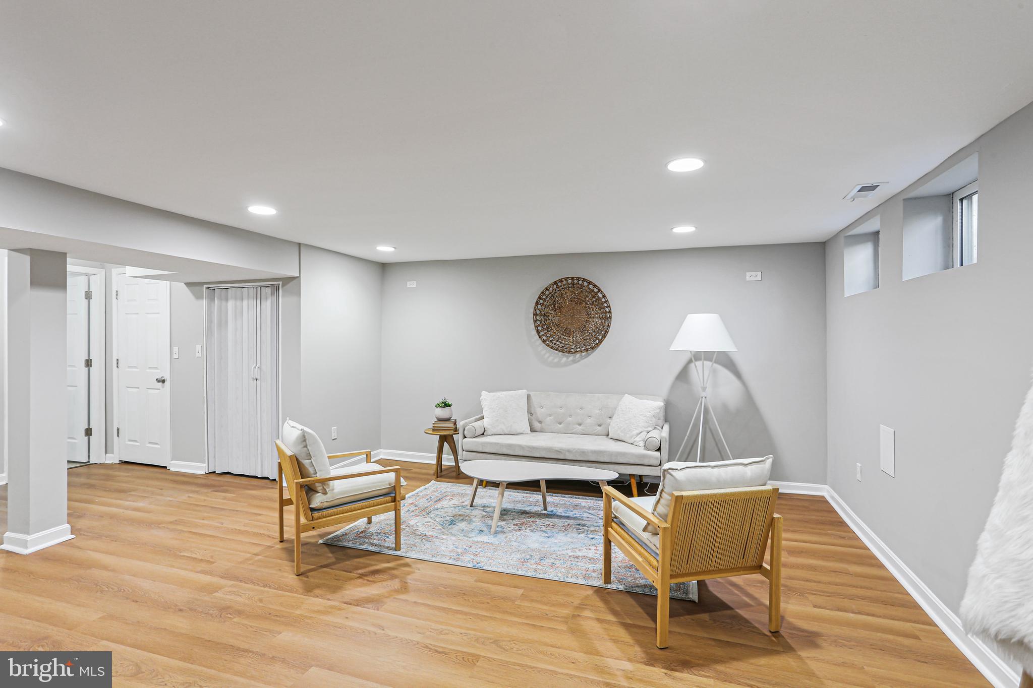 PERRING LOCH - Residential