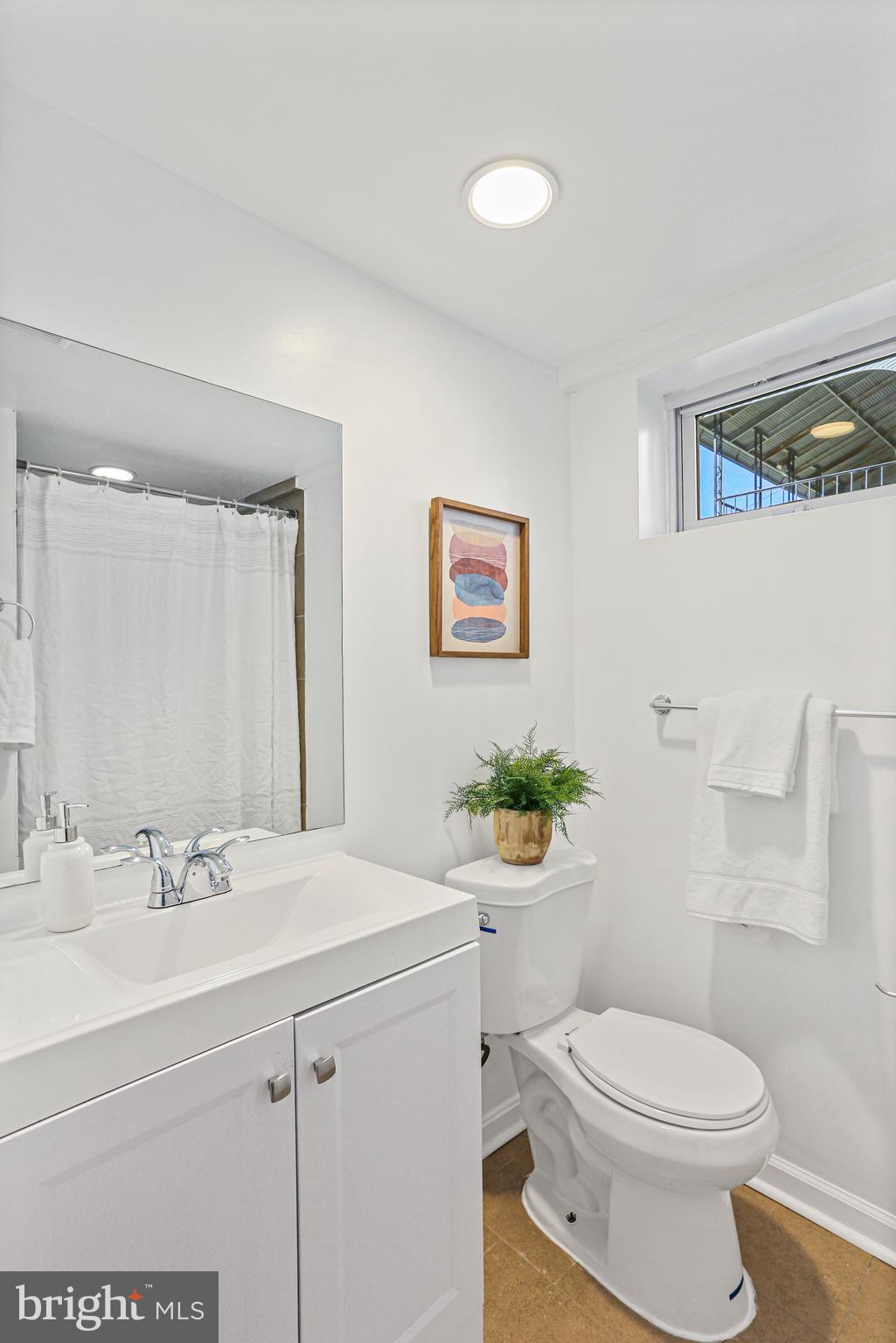 PERRING LOCH - Residential