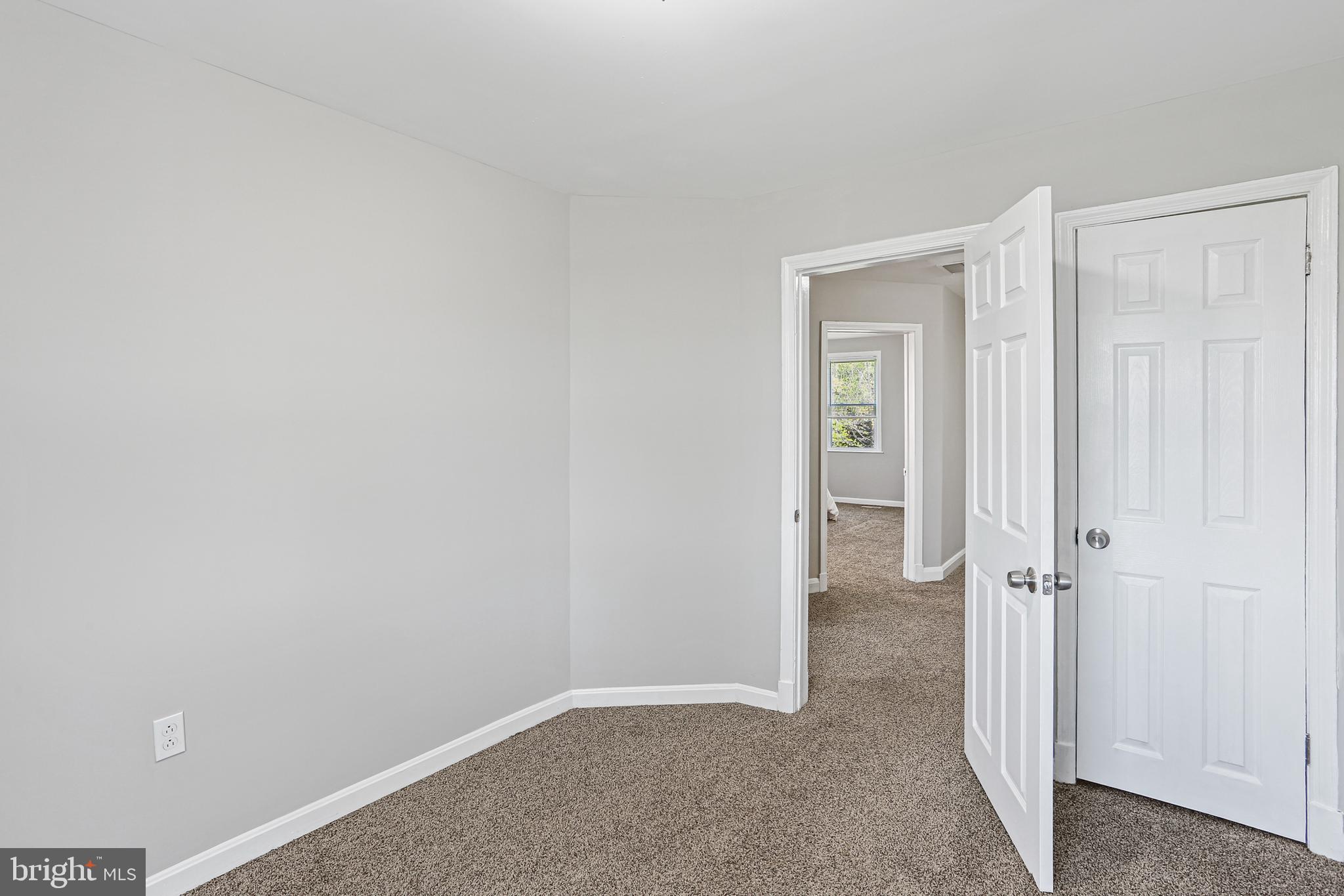 PERRING LOCH - Residential