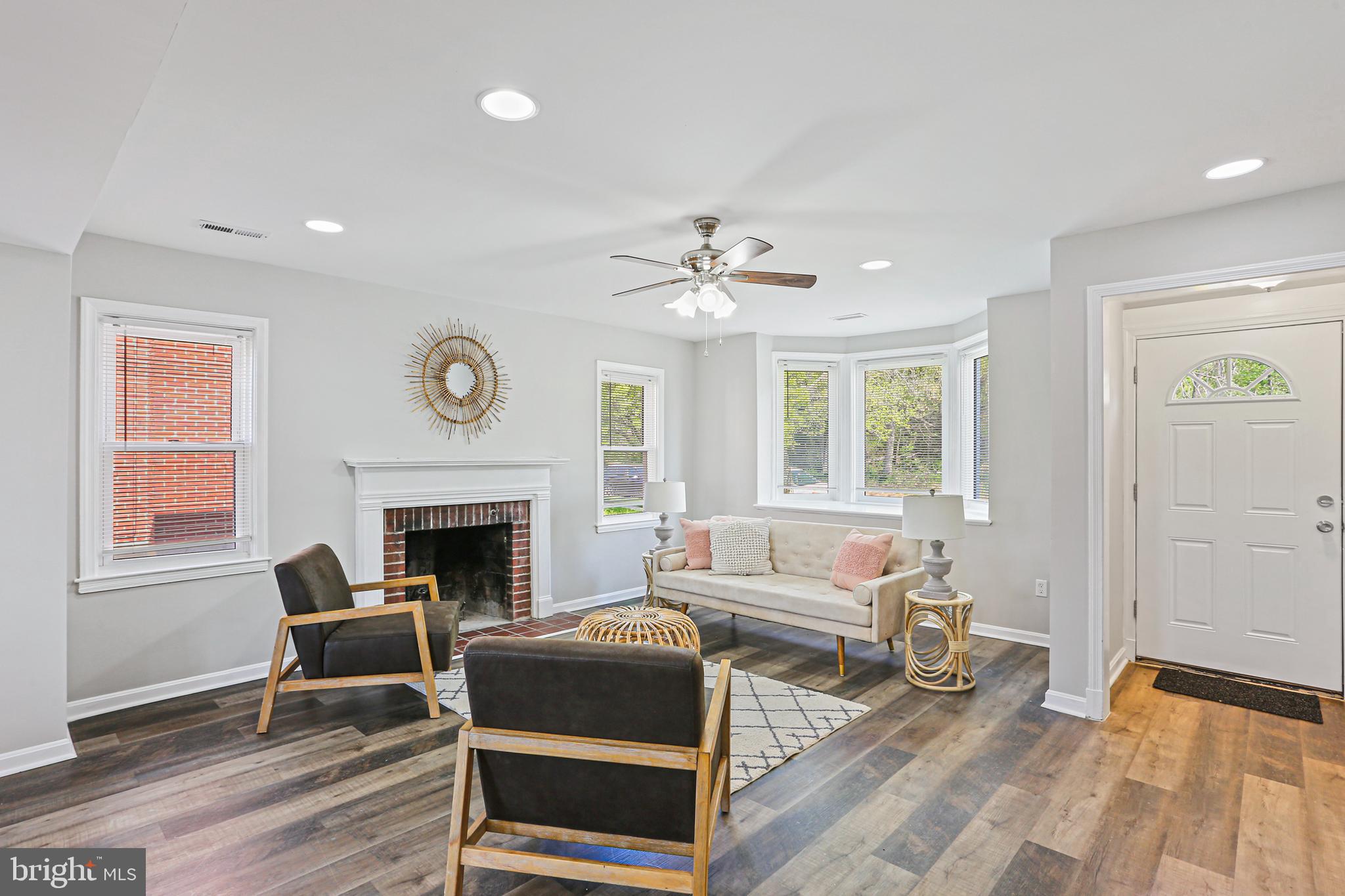 PERRING LOCH - Residential