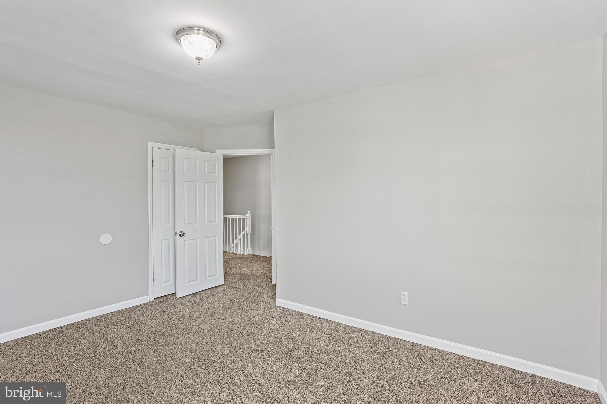 PERRING LOCH - Residential