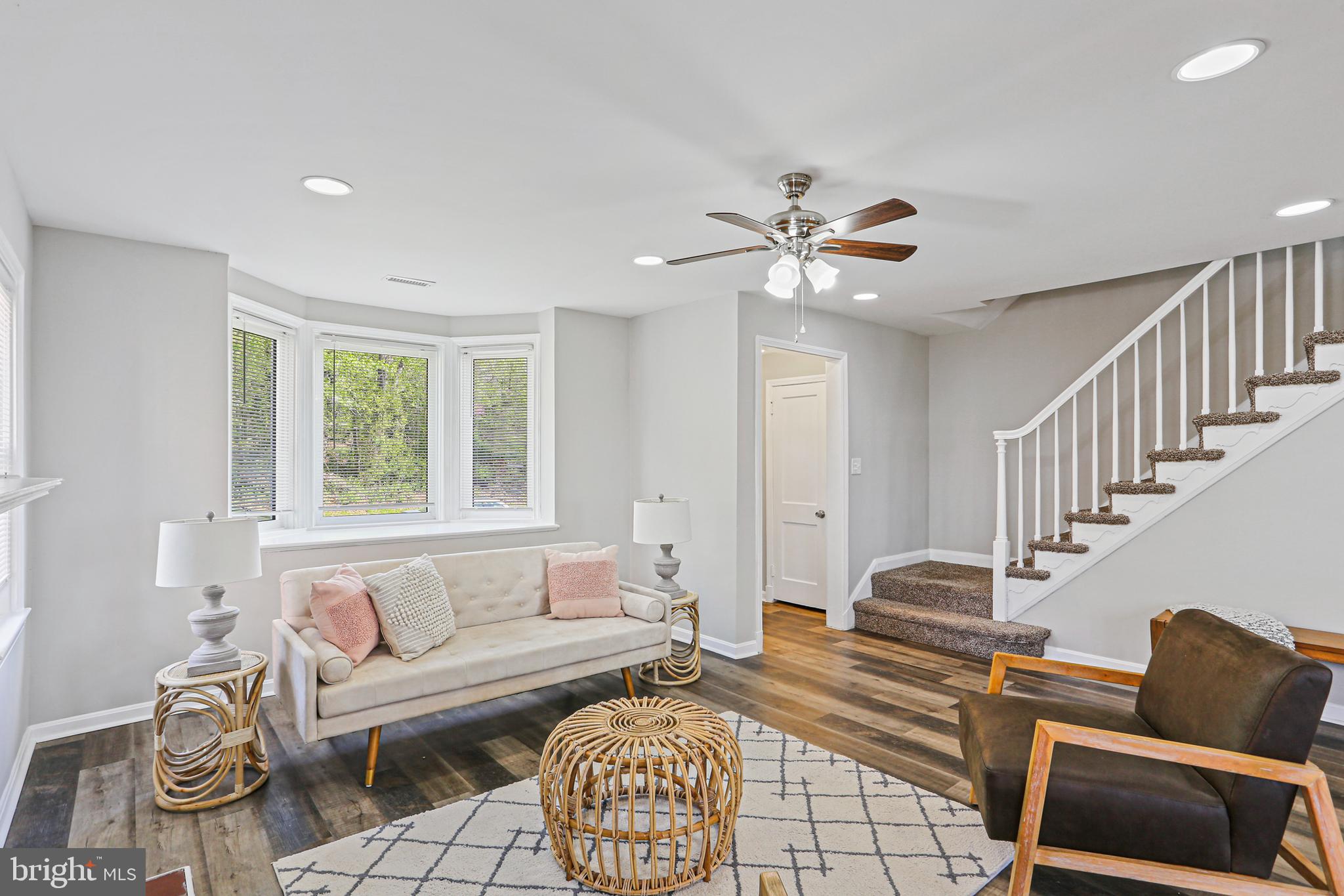 PERRING LOCH - Residential