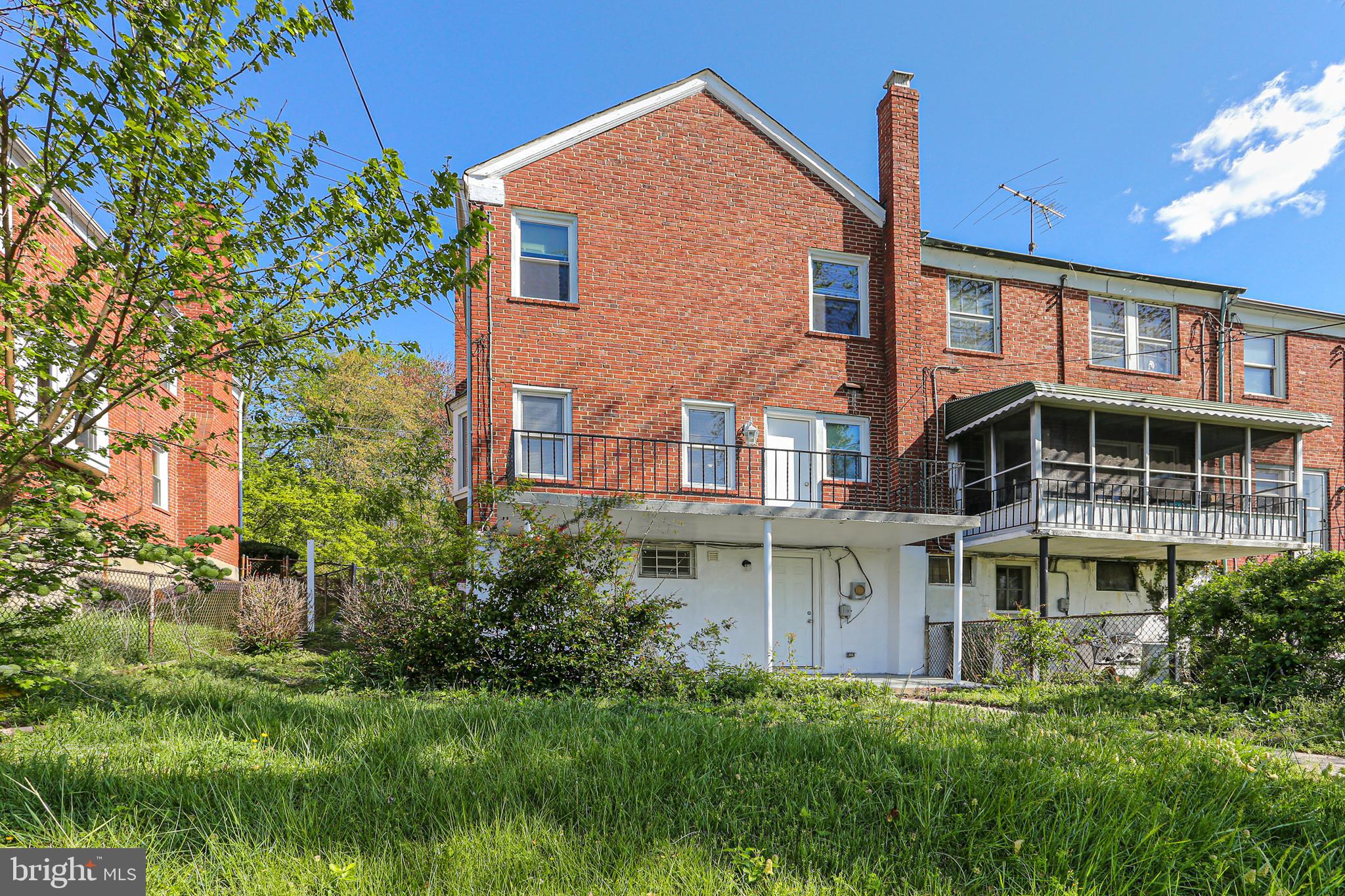 PERRING LOCH - Residential