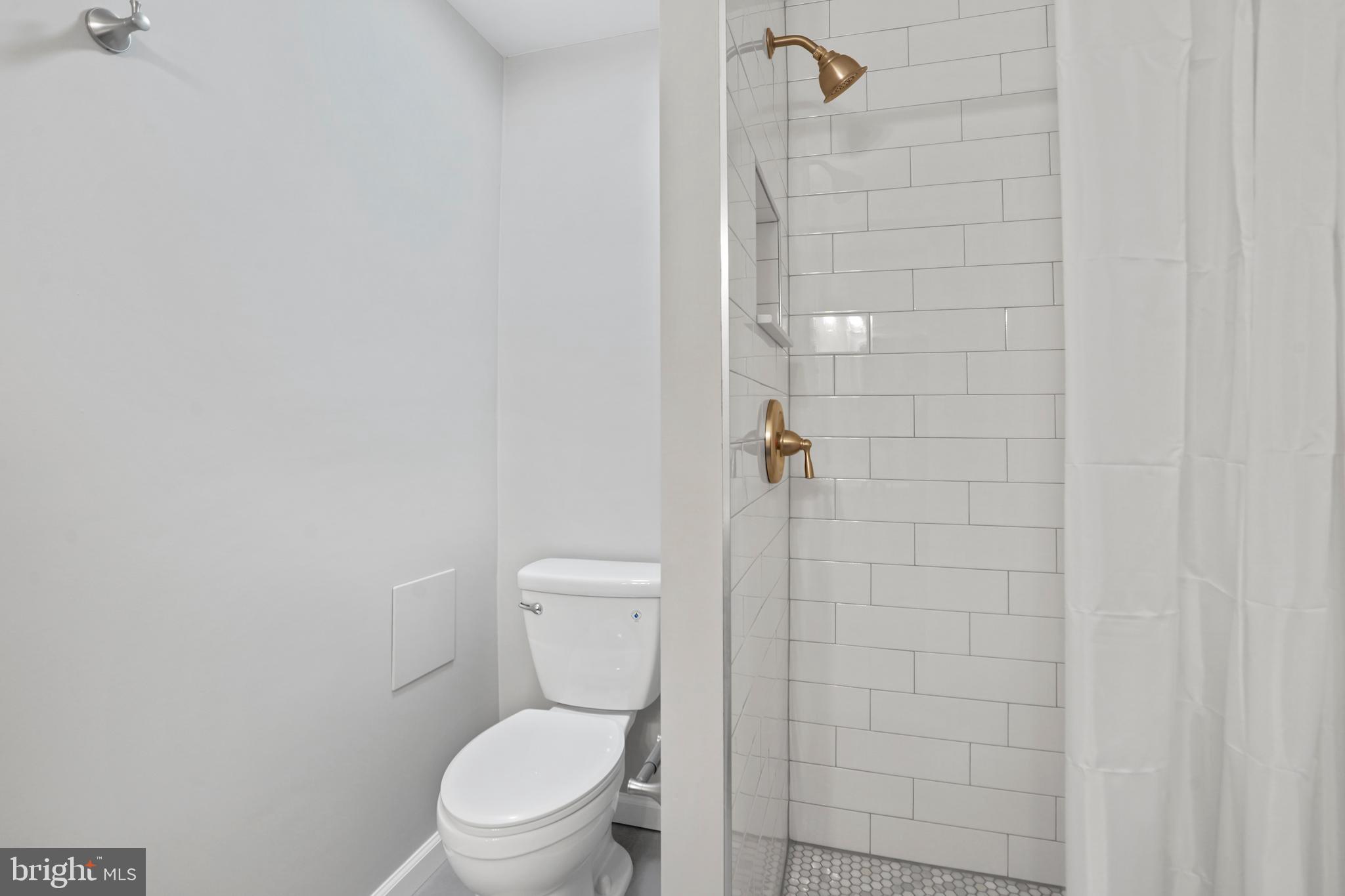 KINGS CONTRIVANCE - Residential