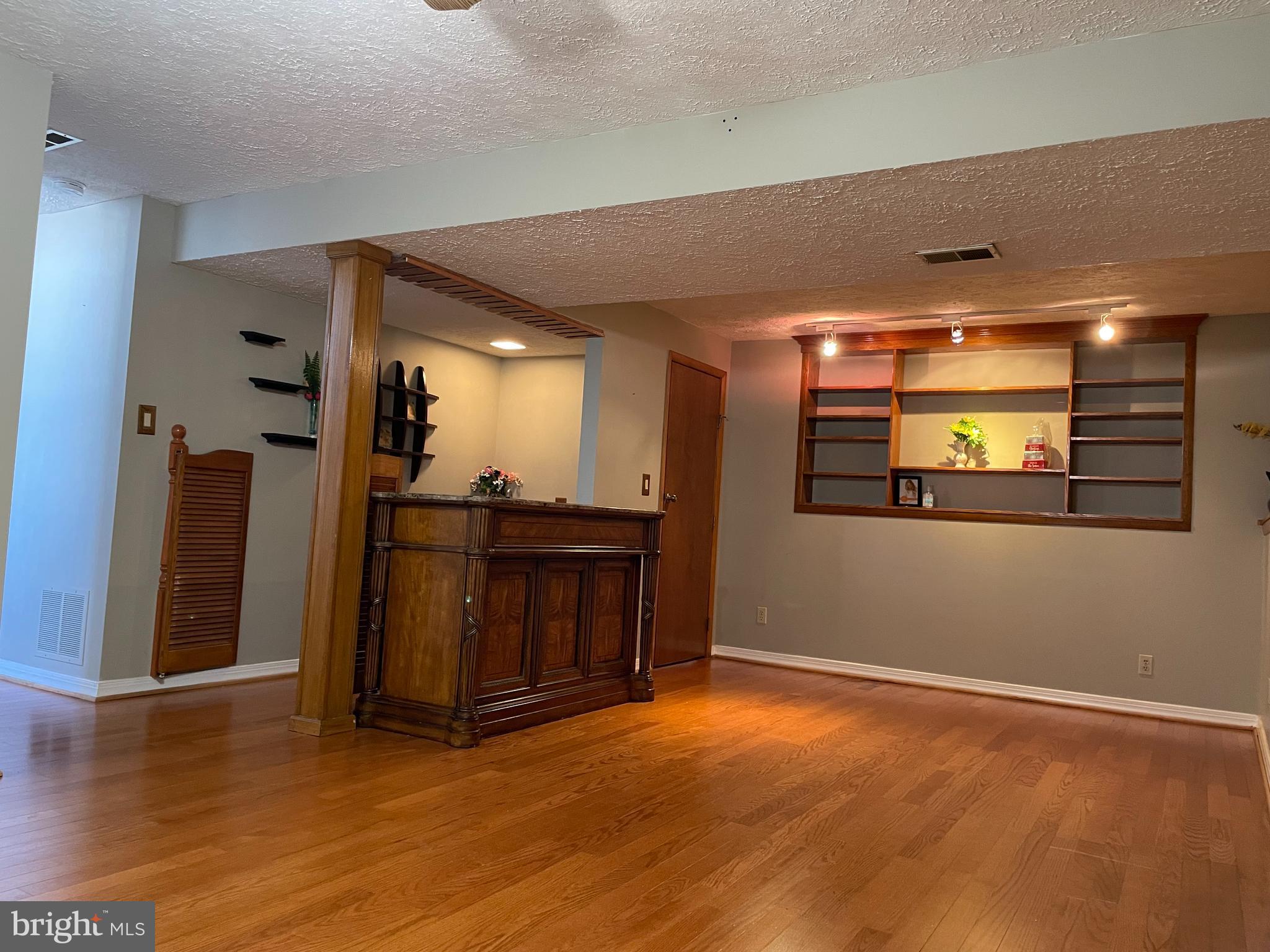 FAIRMONT - Residential