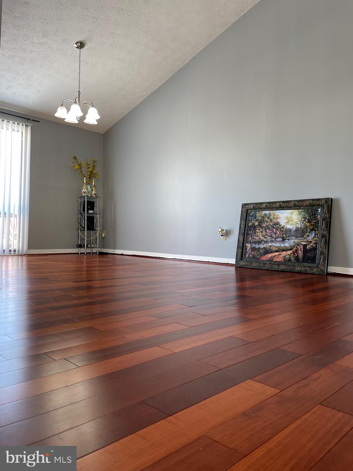 FAIRMONT - Residential