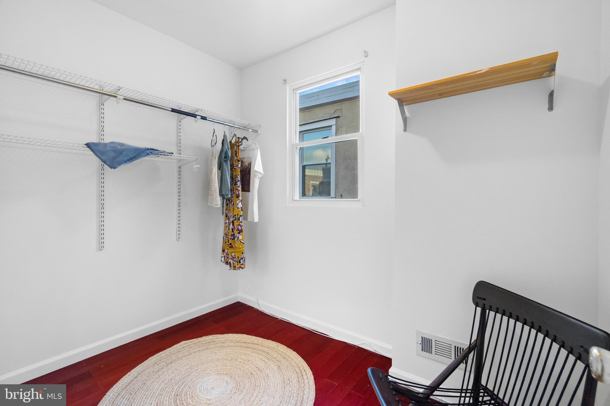 DICKINSON NARROWS - Residential