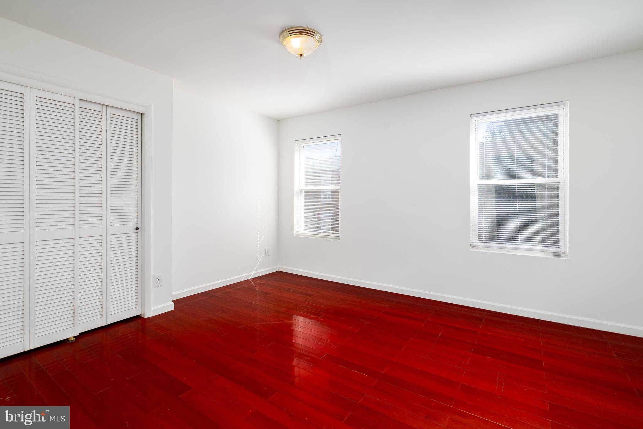 DICKINSON NARROWS - Residential