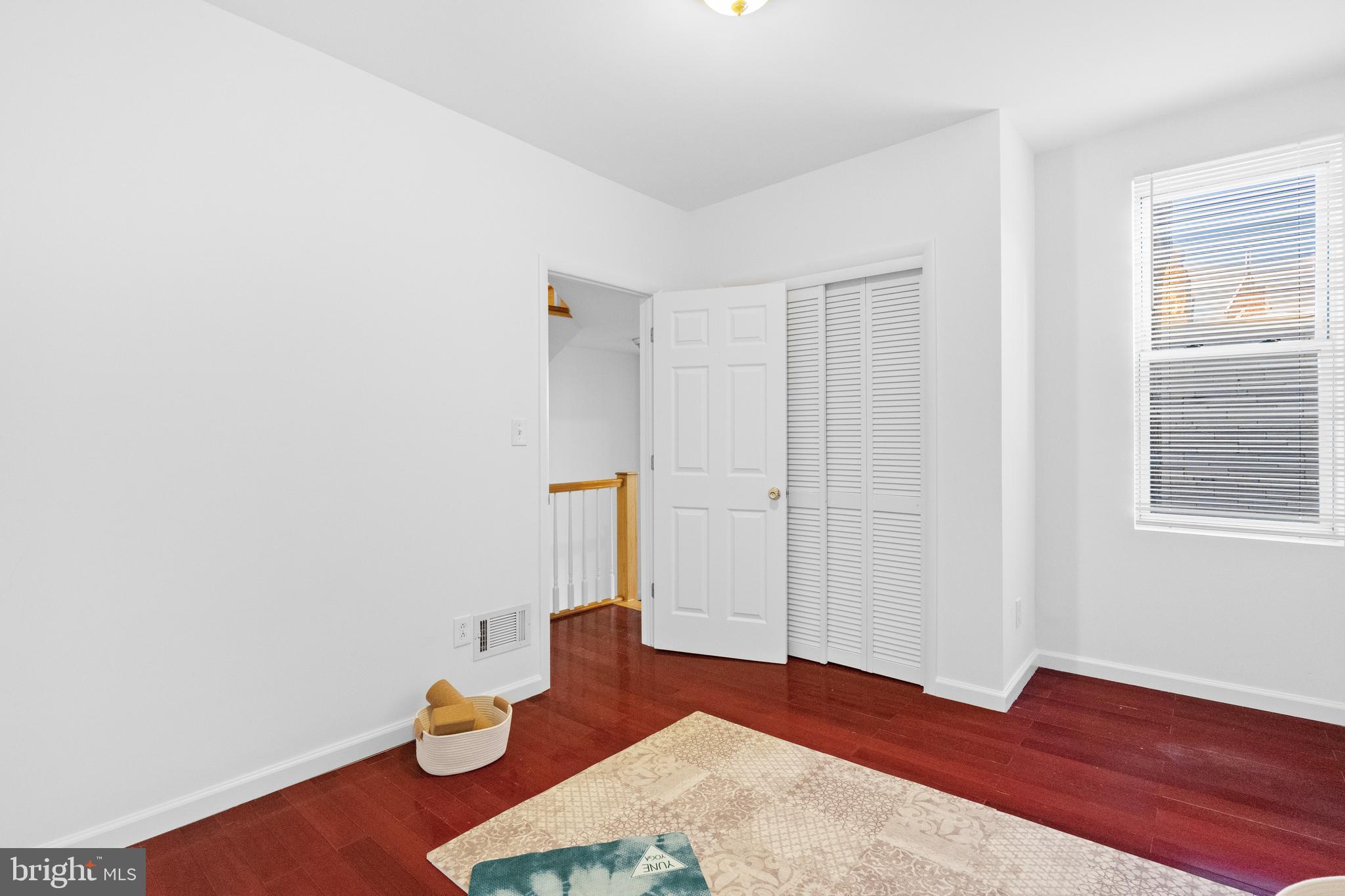 DICKINSON NARROWS - Residential