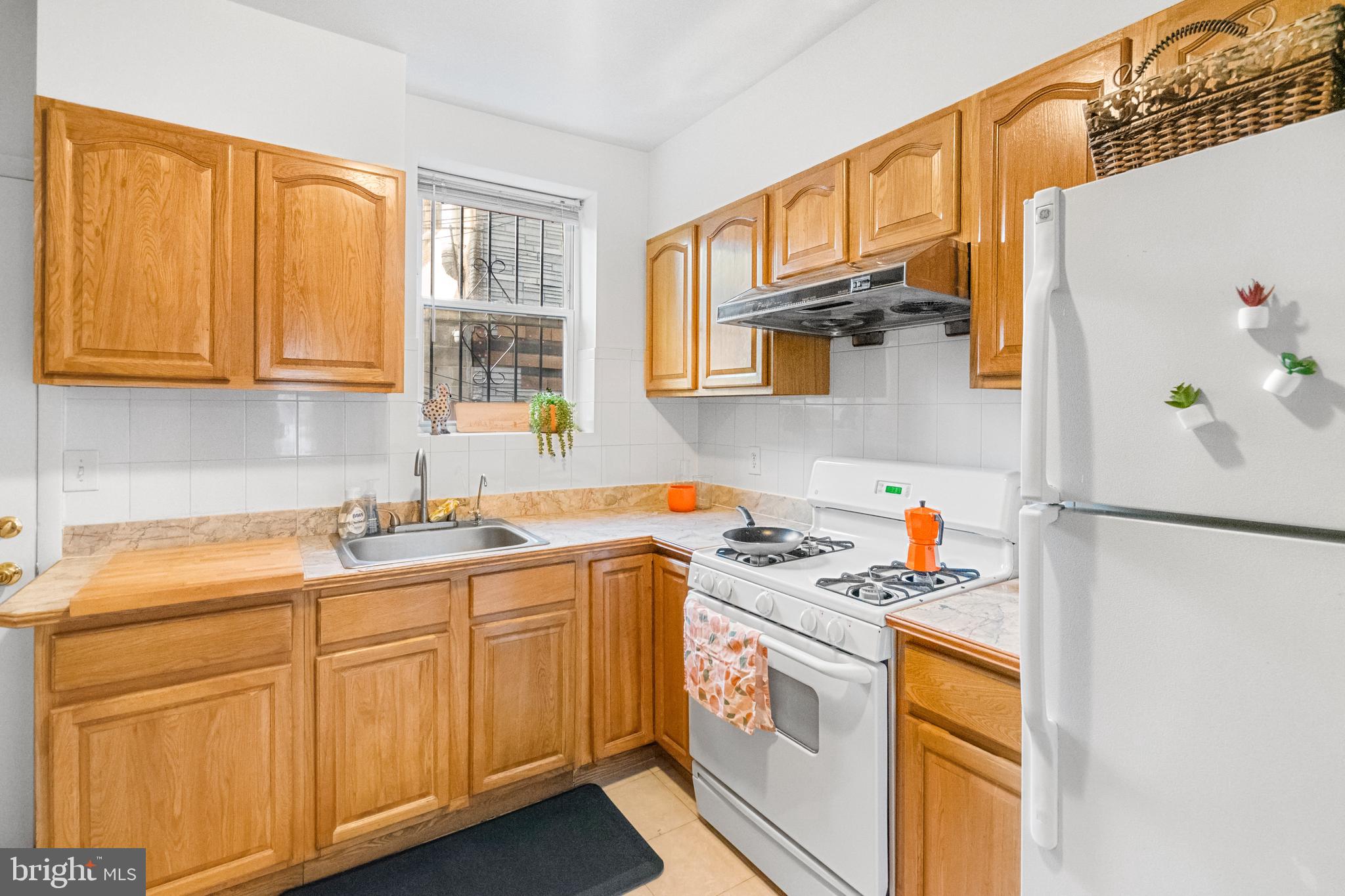 DICKINSON NARROWS - Residential