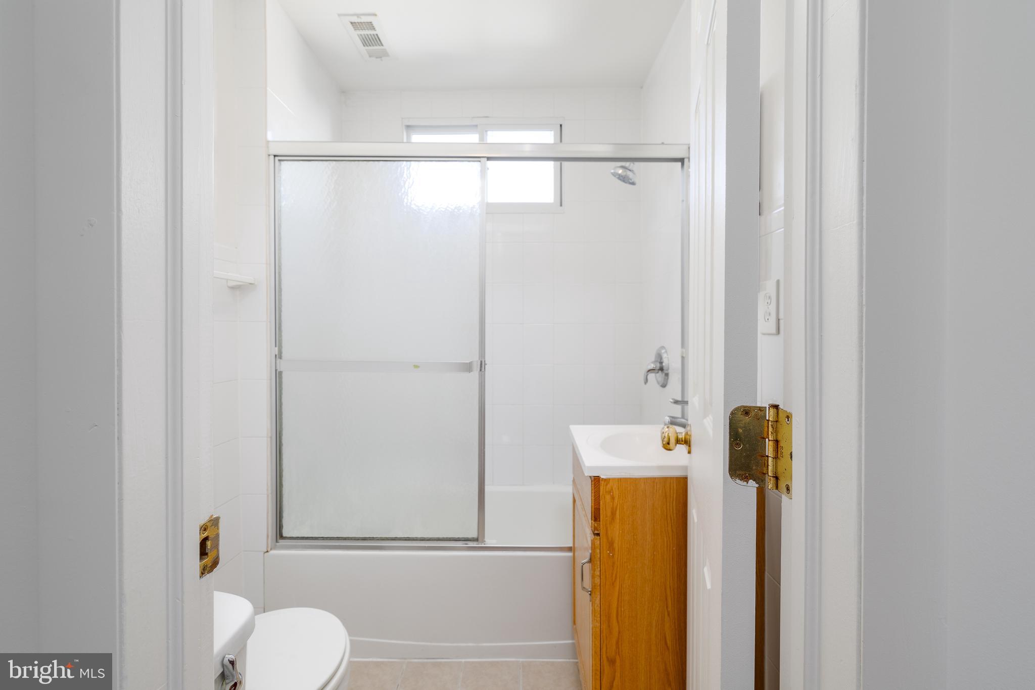 DICKINSON NARROWS - Residential