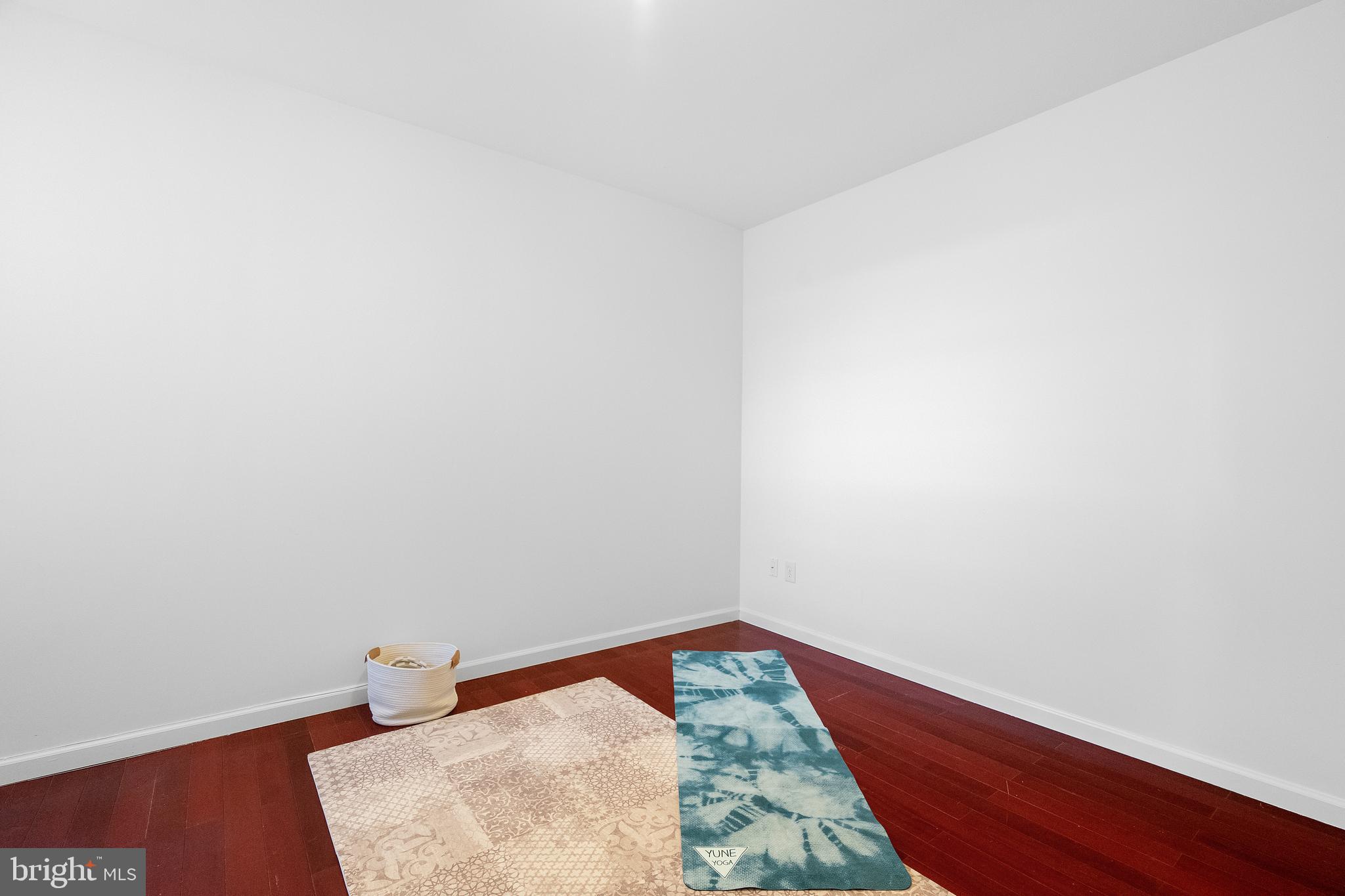 DICKINSON NARROWS - Residential