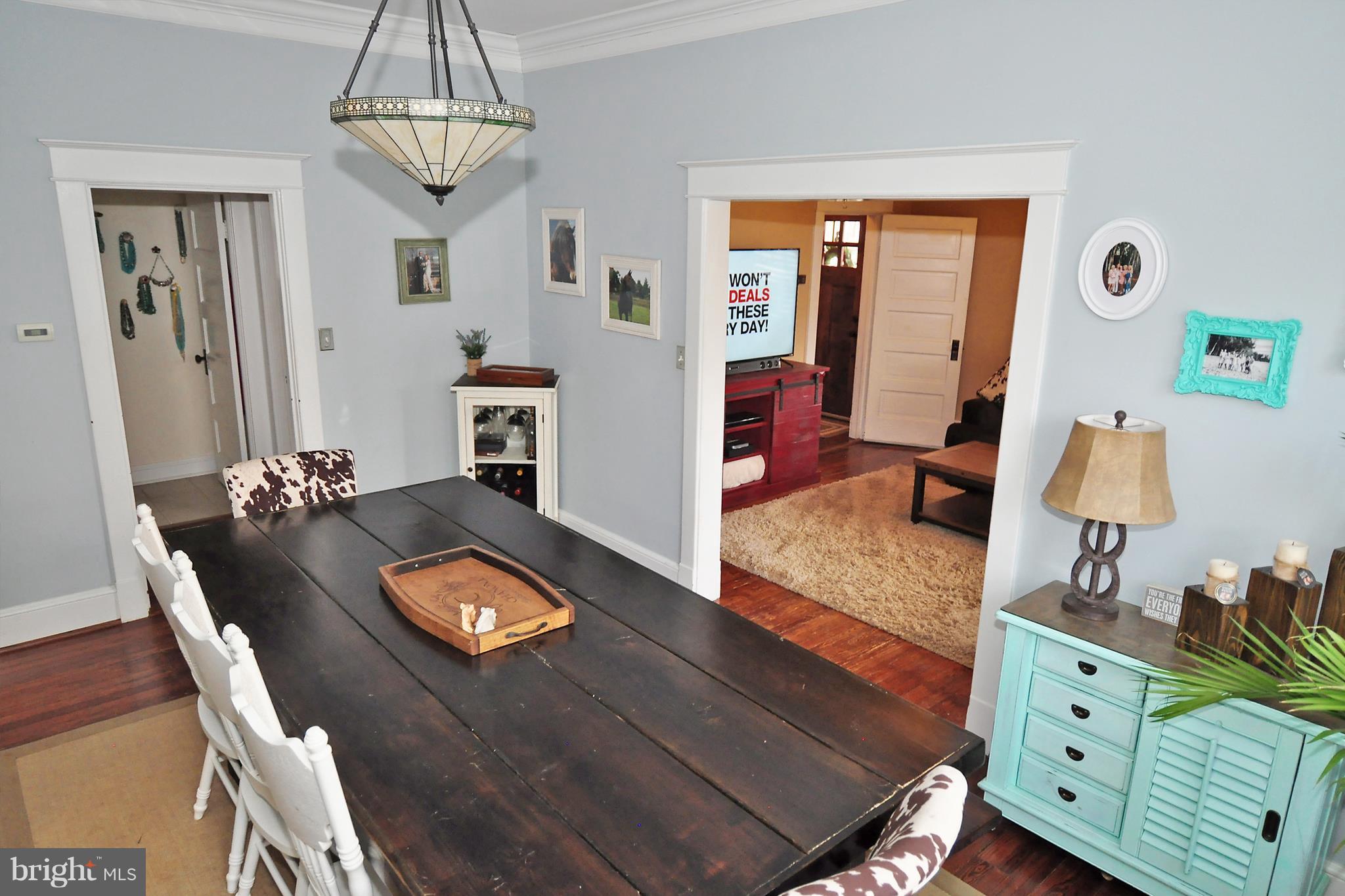 TOWN OF LOVETTSVILLE - Residential