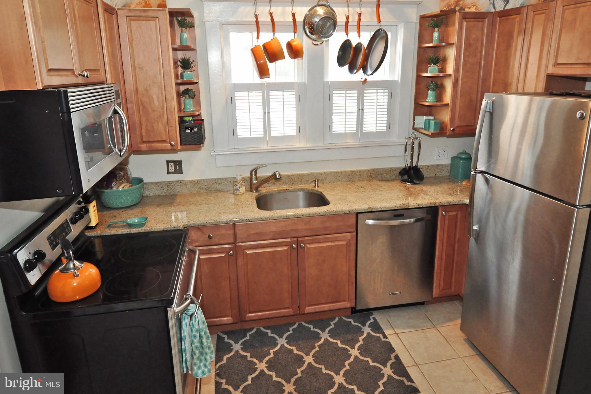 TOWN OF LOVETTSVILLE - Residential