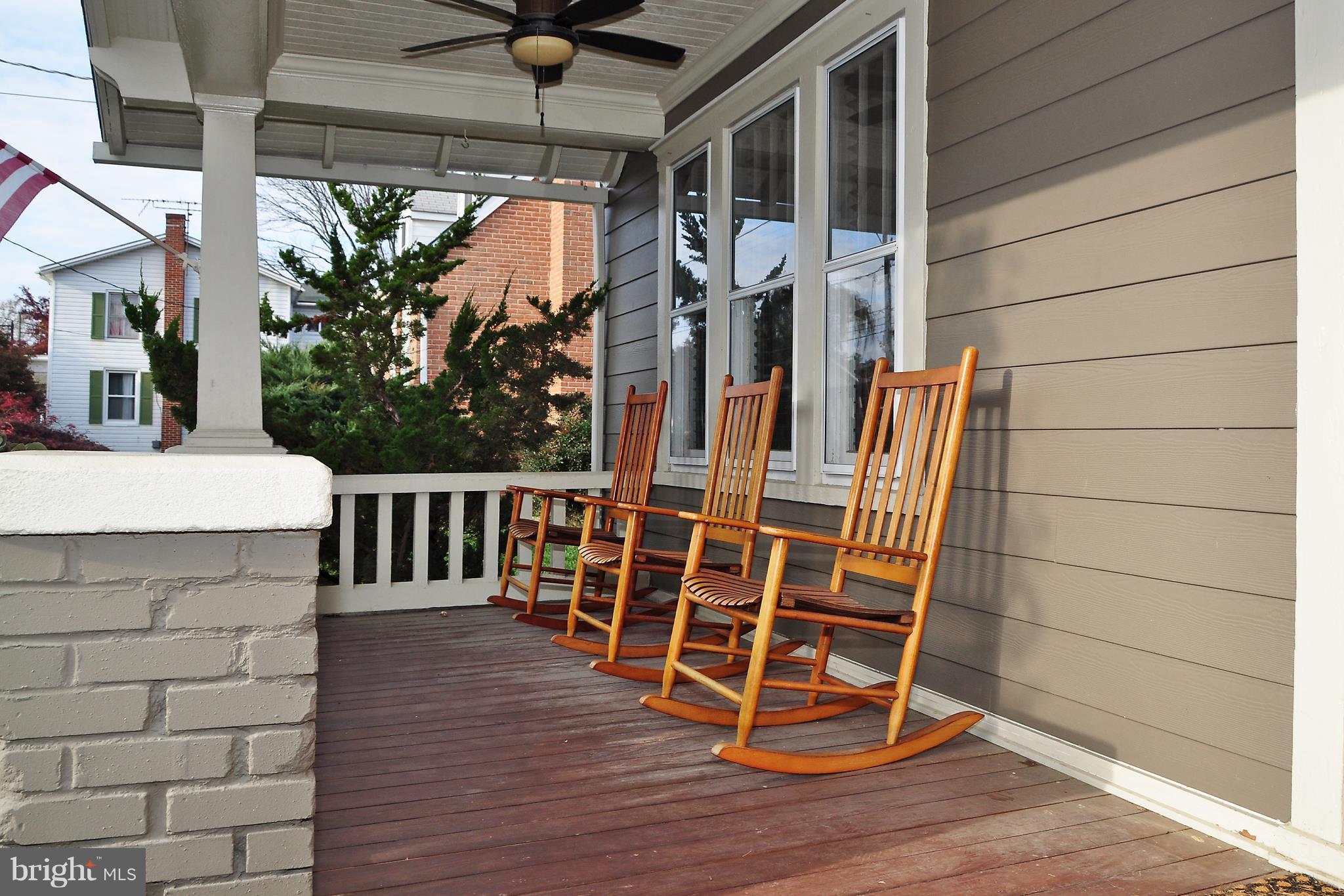 TOWN OF LOVETTSVILLE - Residential