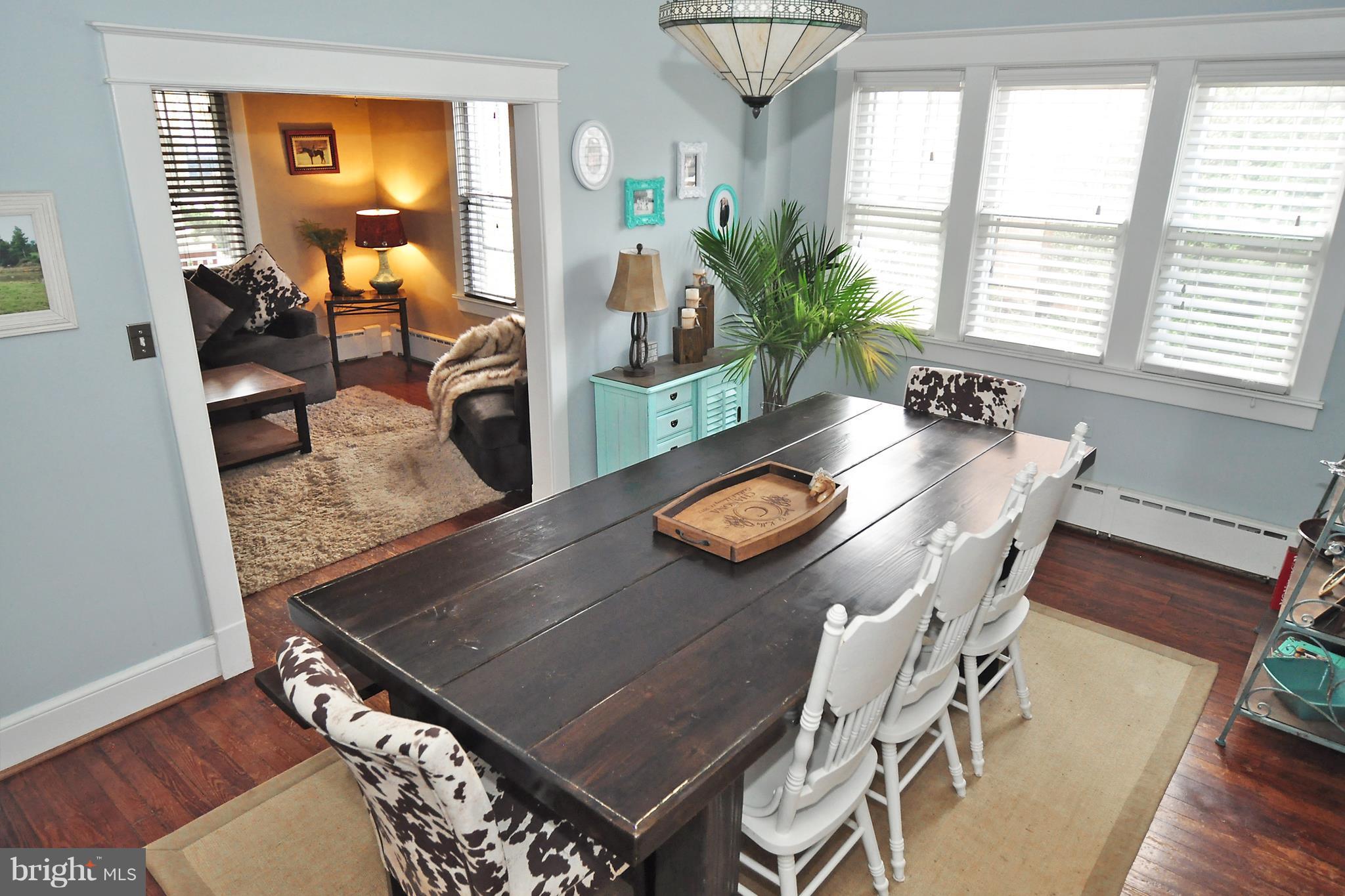 TOWN OF LOVETTSVILLE - Residential