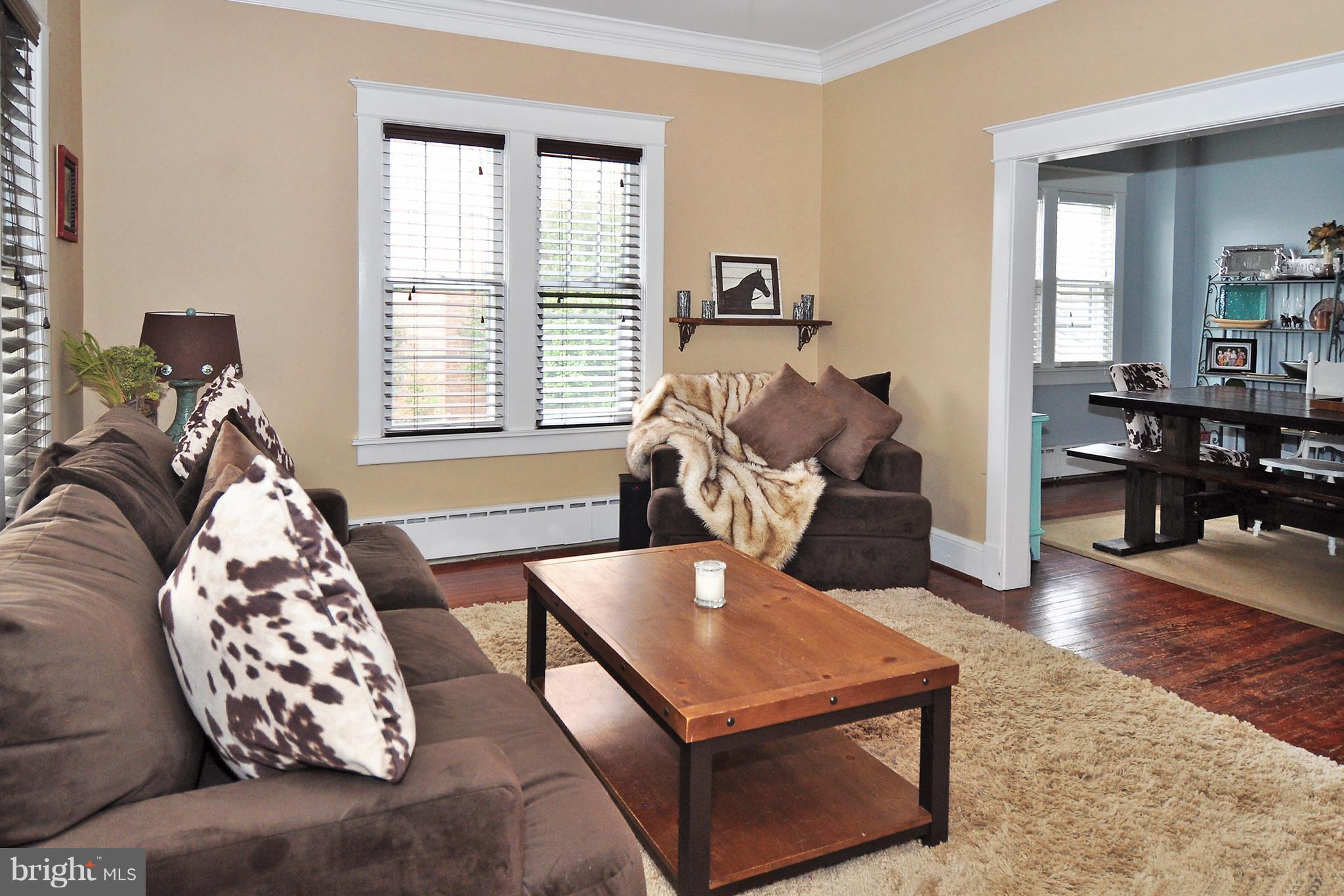 TOWN OF LOVETTSVILLE - Residential