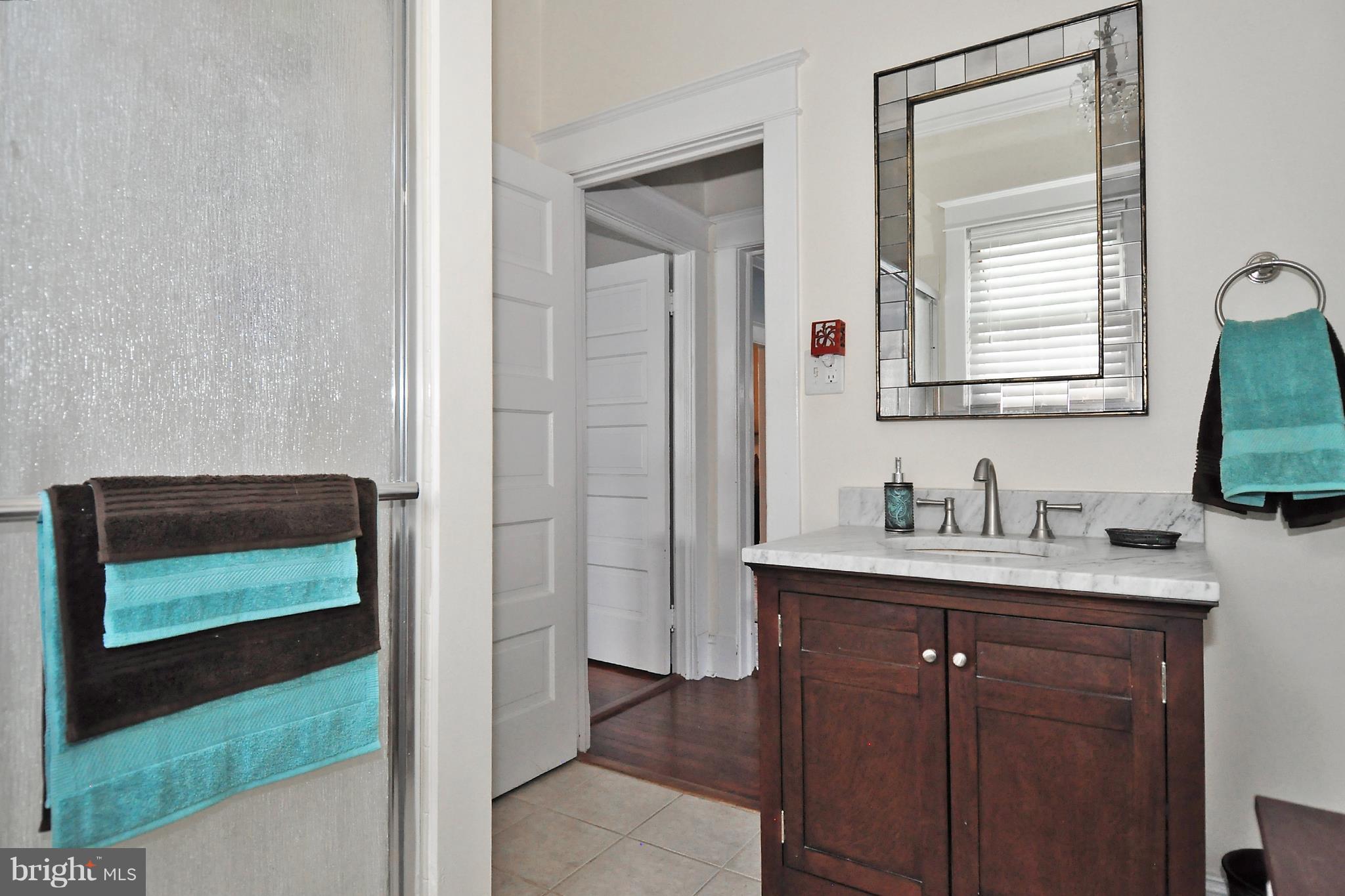 TOWN OF LOVETTSVILLE - Residential