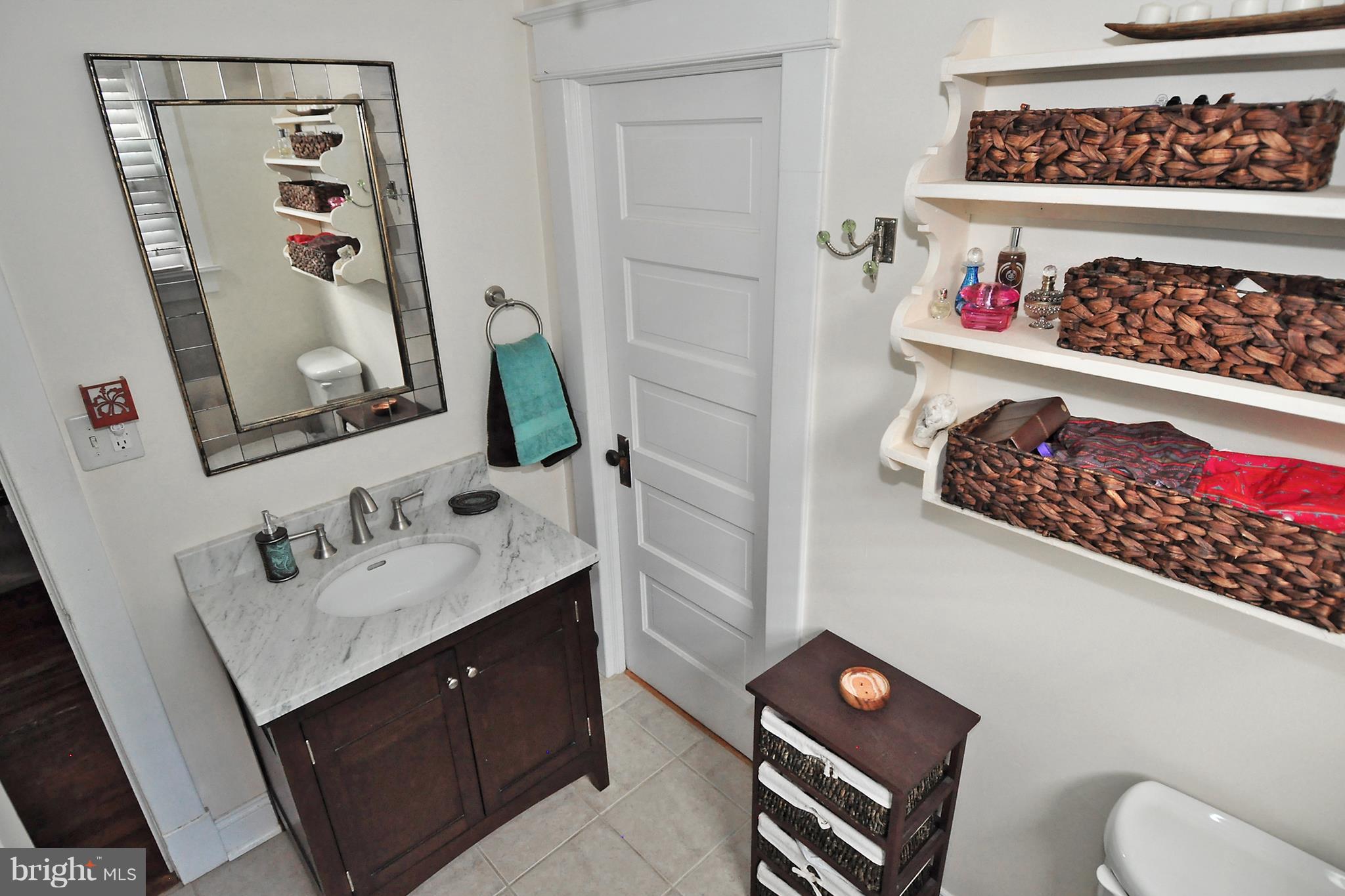 TOWN OF LOVETTSVILLE - Residential