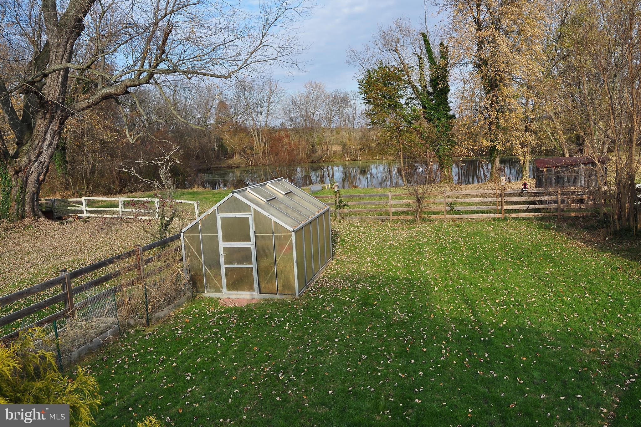 TOWN OF LOVETTSVILLE - Residential