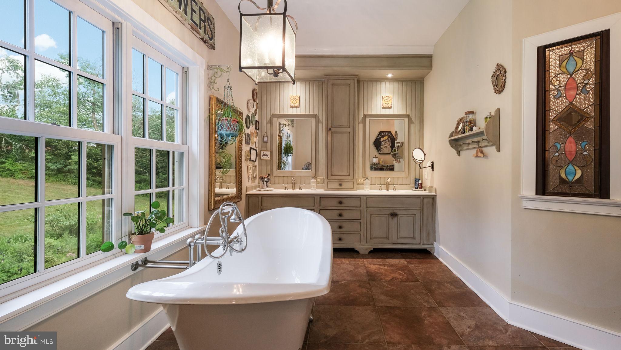 RITTENHOUSE ESTATE - Residential