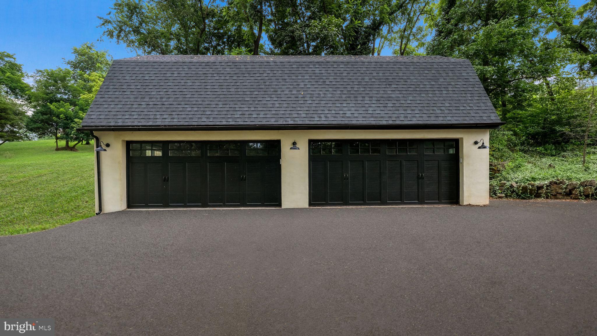 RITTENHOUSE ESTATE - Residential