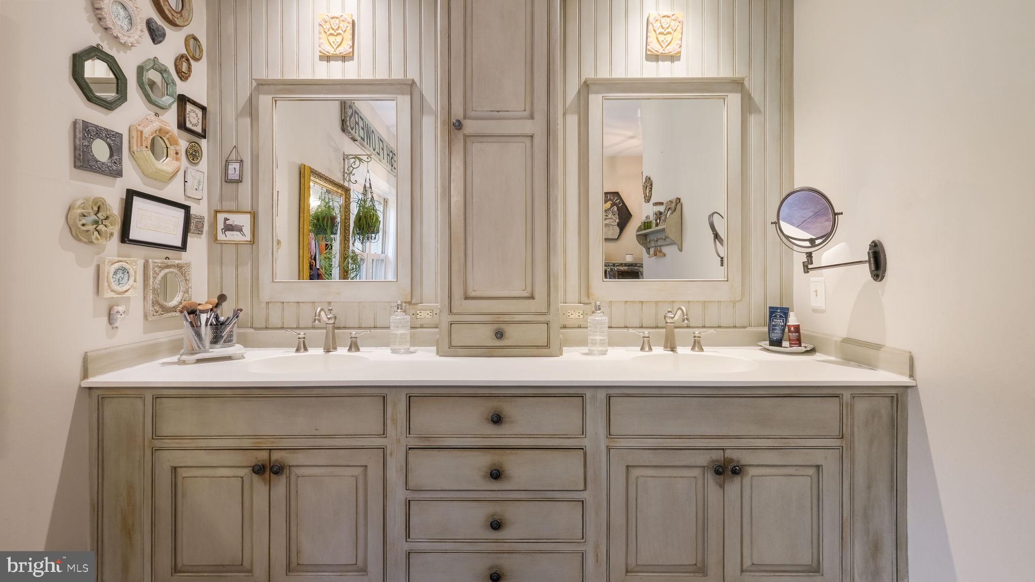 RITTENHOUSE ESTATE - Residential