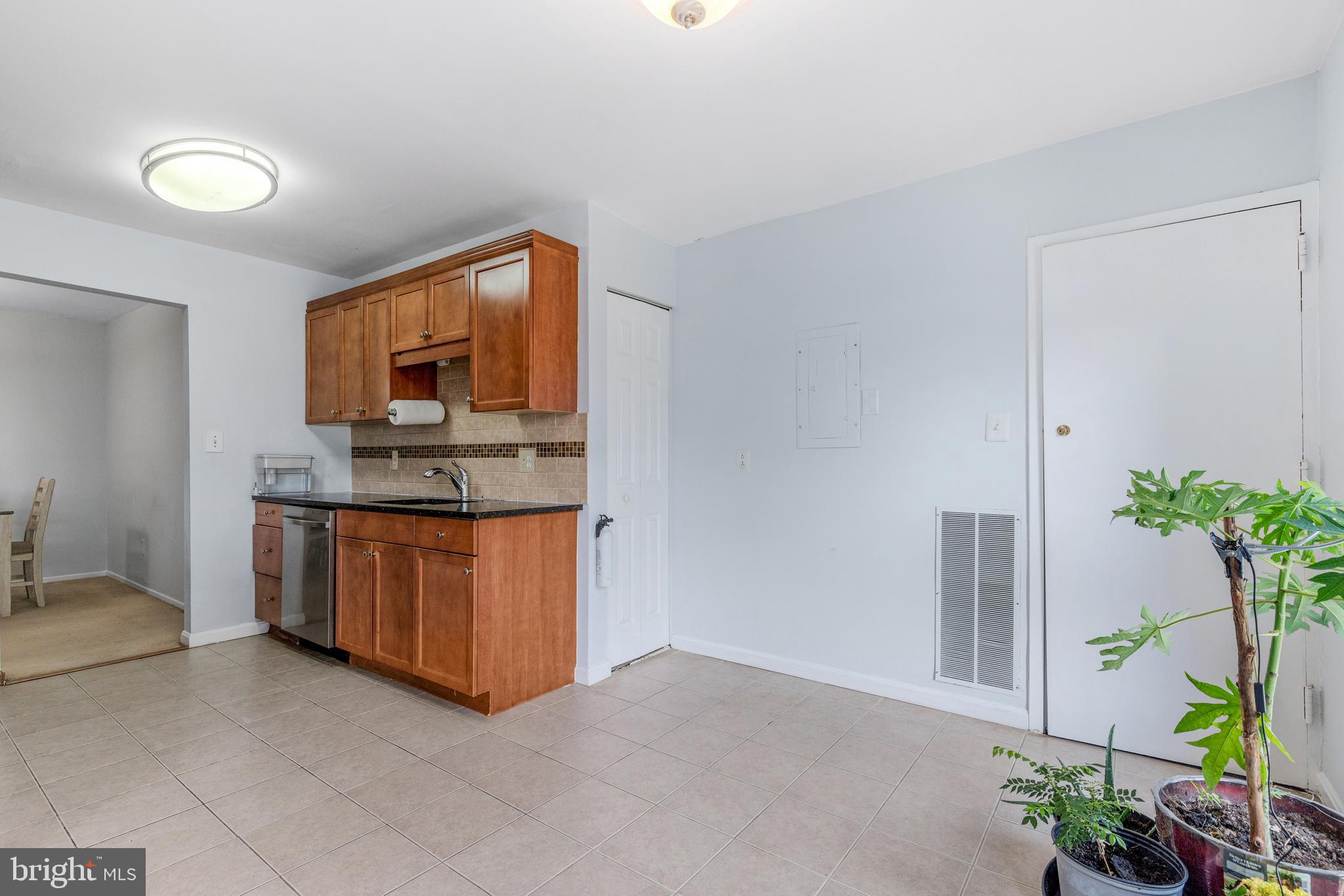 JEFFERSON MEWS - Residential