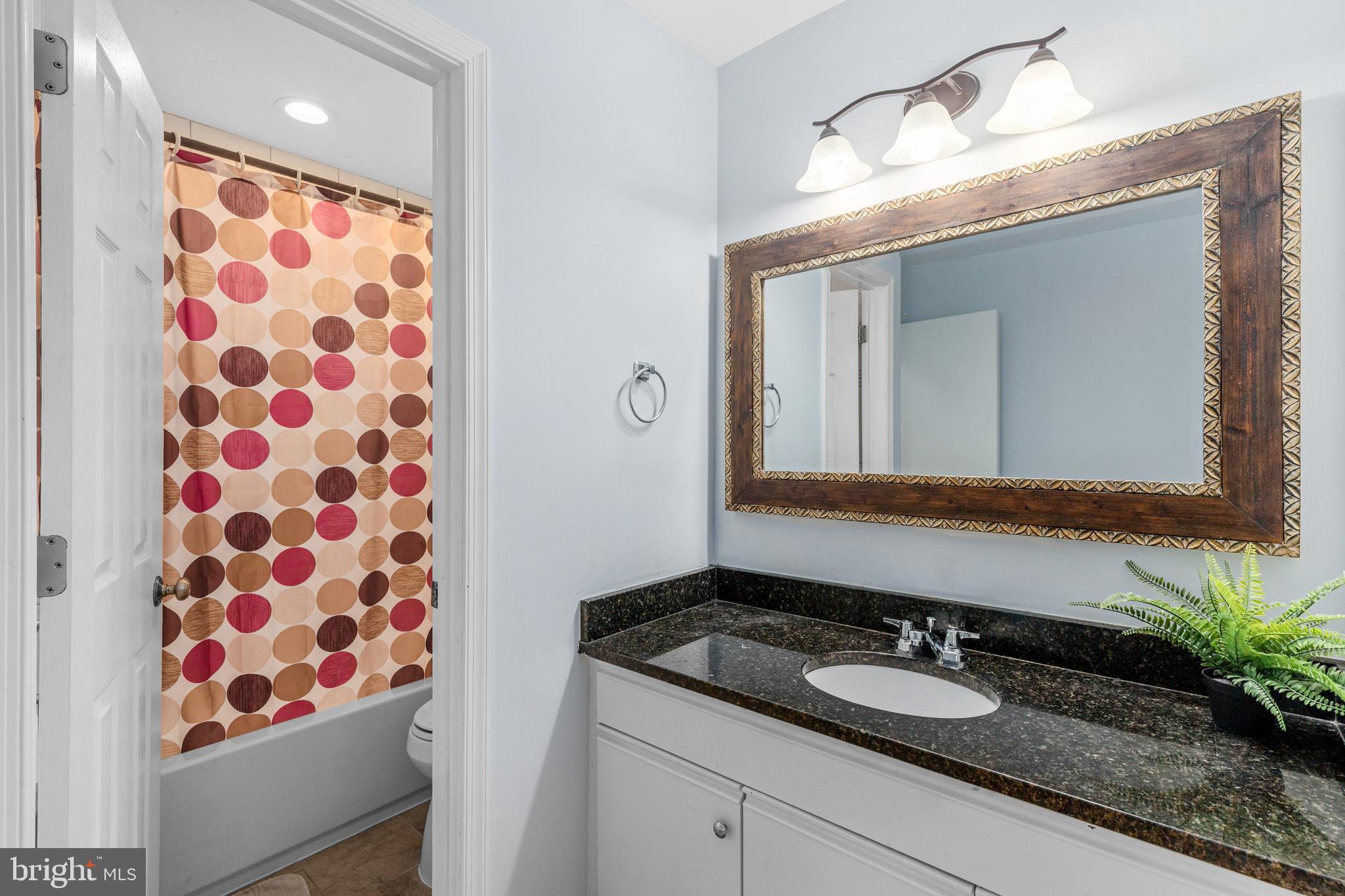 JEFFERSON MEWS - Residential