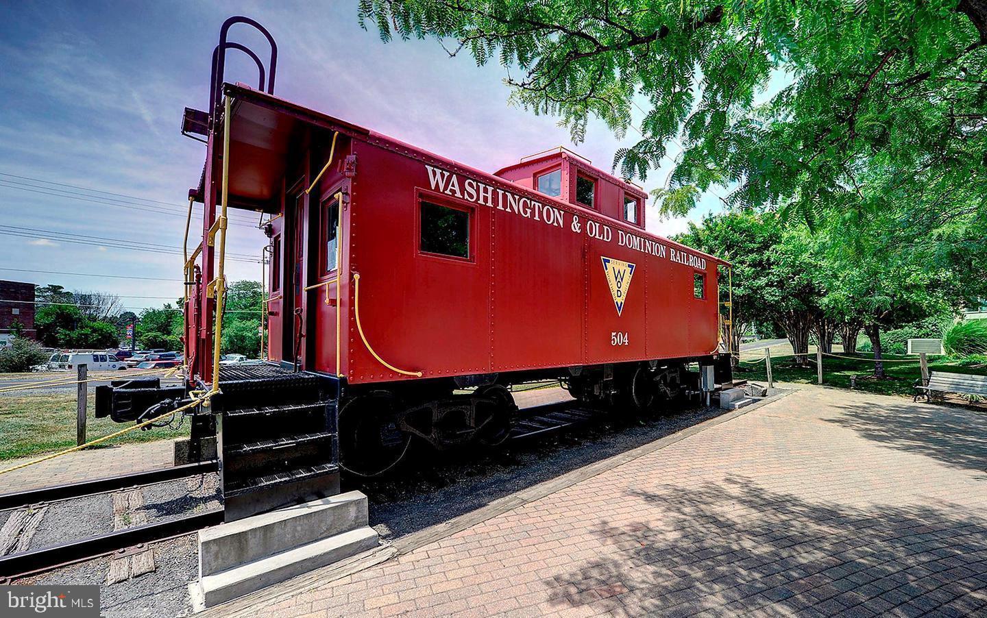 JEFFERSON MEWS - Residential