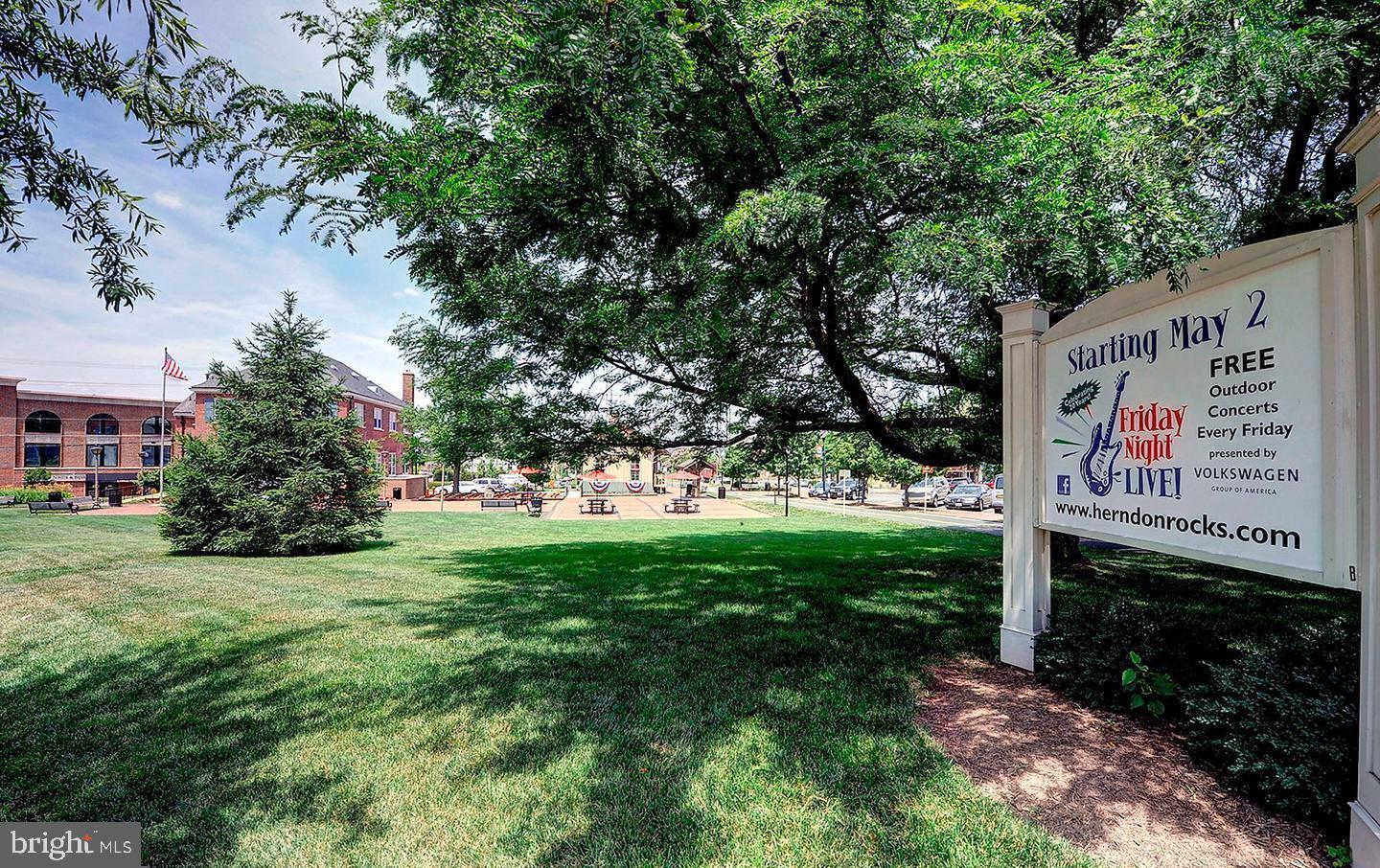 JEFFERSON MEWS - Residential