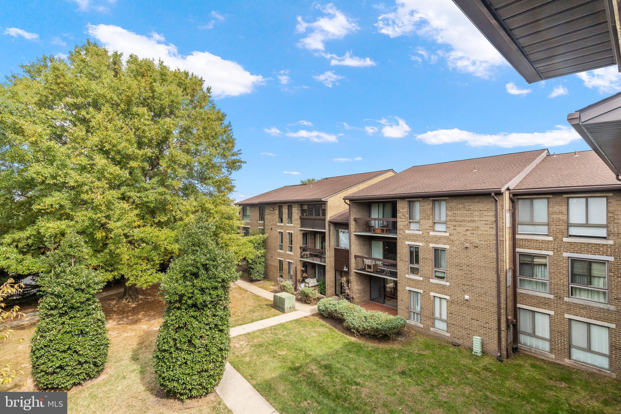 JEFFERSON MEWS - Residential