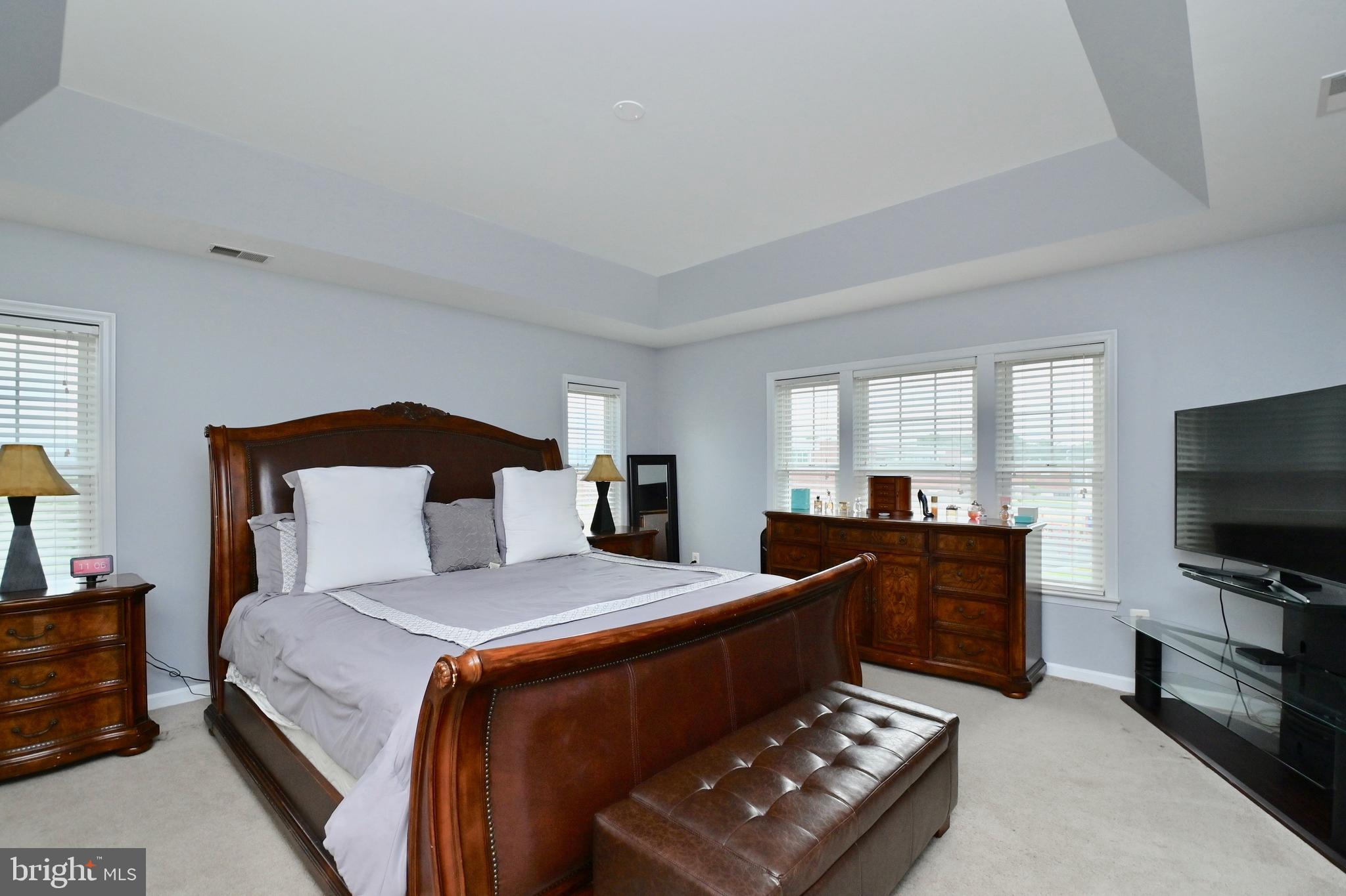 ST CHARLES SUB - SHEFFIELD - Residential Lease