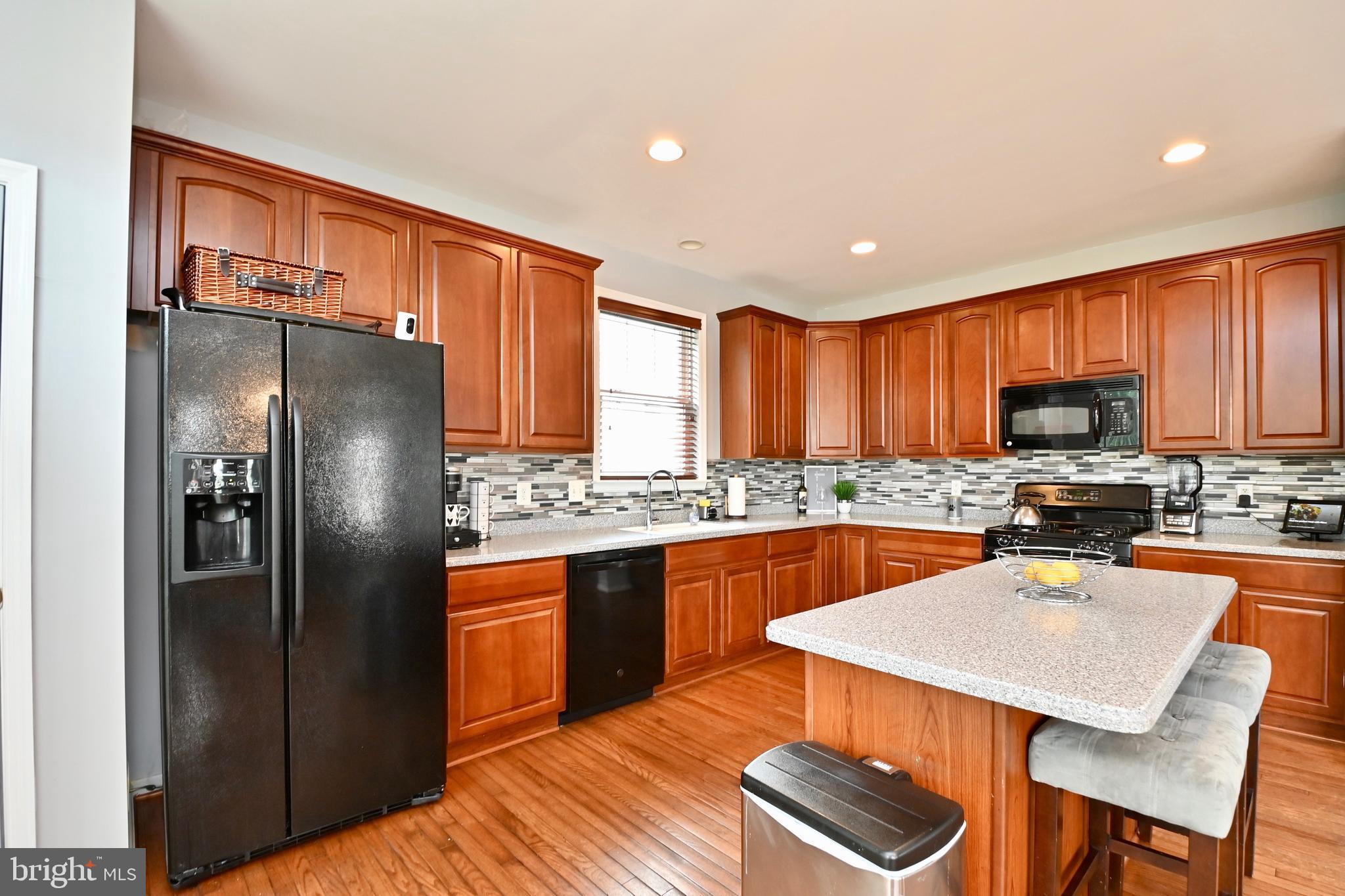 ST CHARLES SUB - SHEFFIELD - Residential Lease