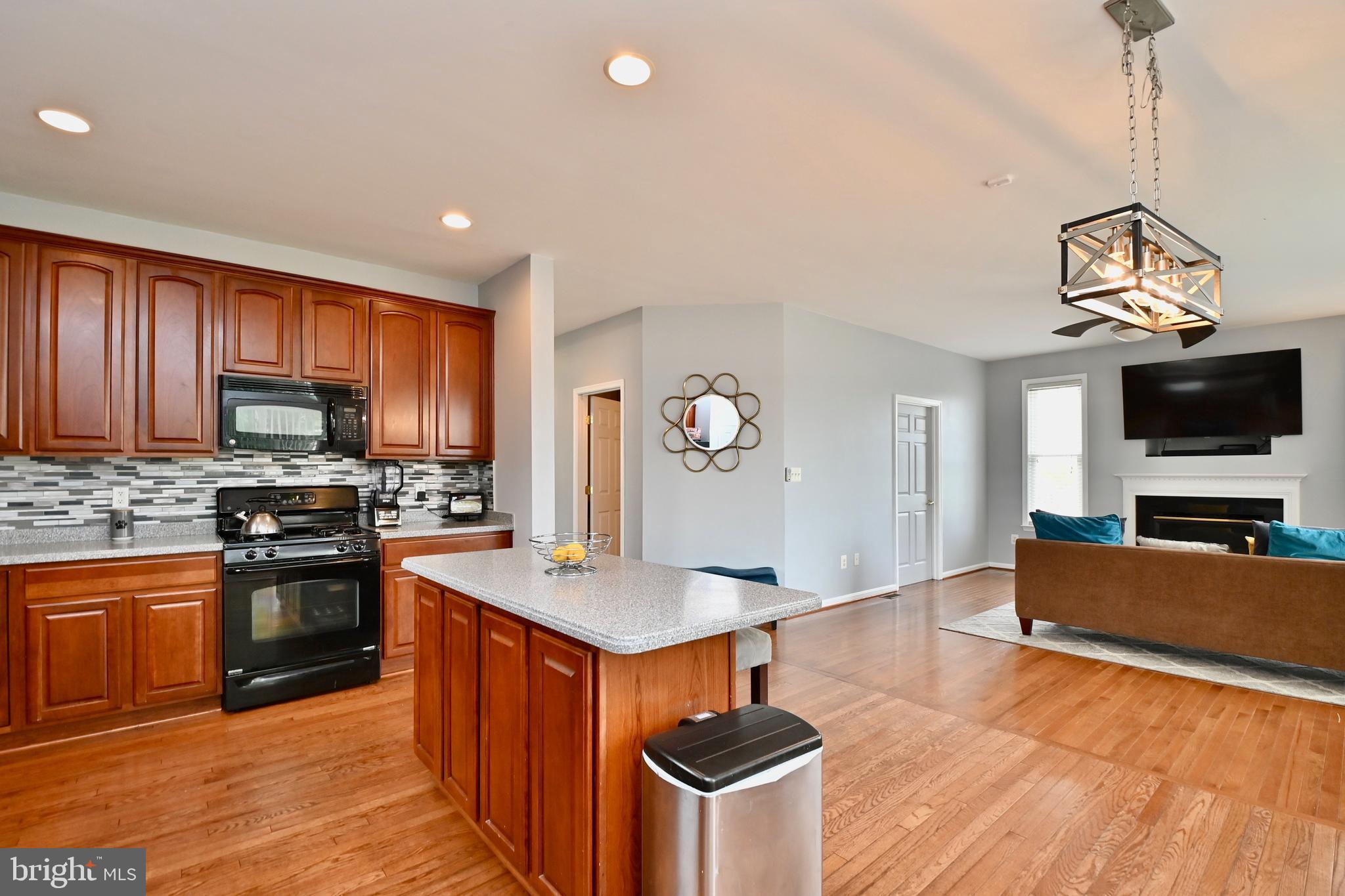 ST CHARLES SUB - SHEFFIELD - Residential Lease