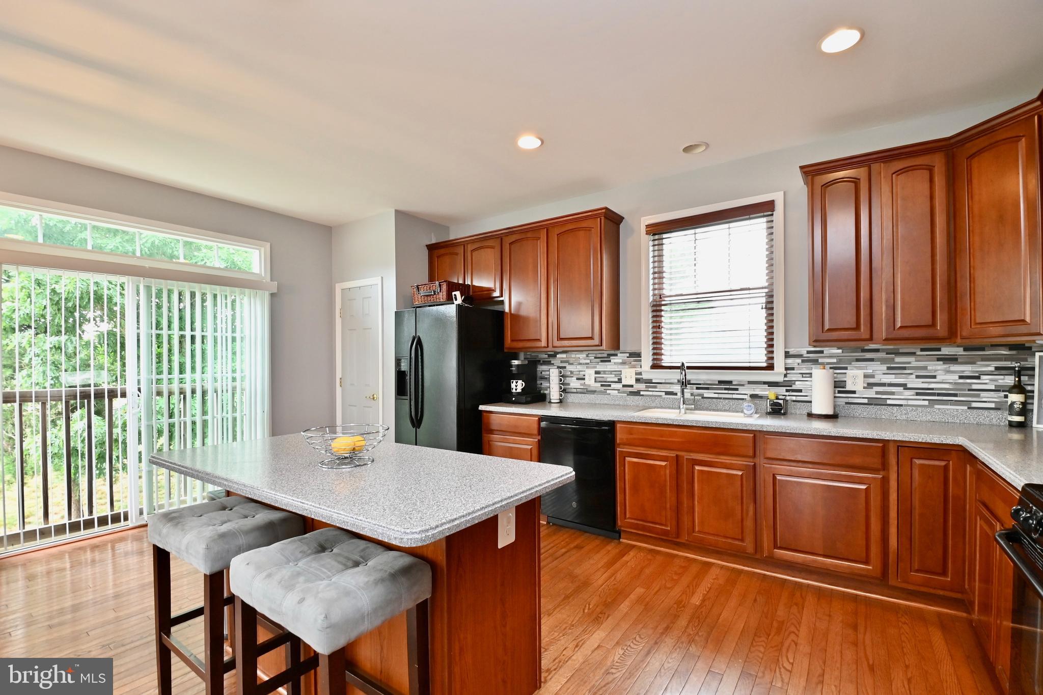 ST CHARLES SUB - SHEFFIELD - Residential Lease